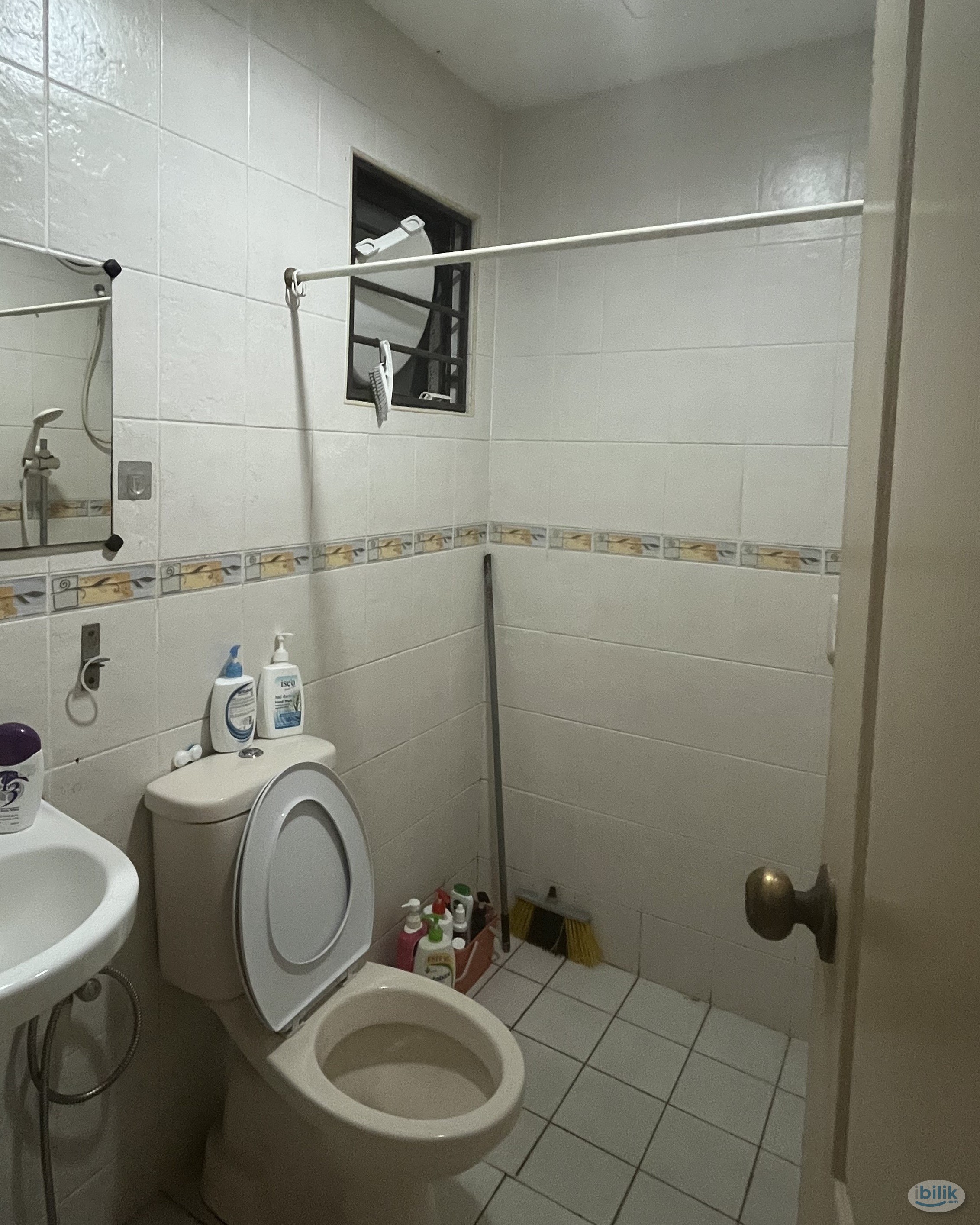 Single Room at Bandar Utama, Petaling Jaya - Image 2