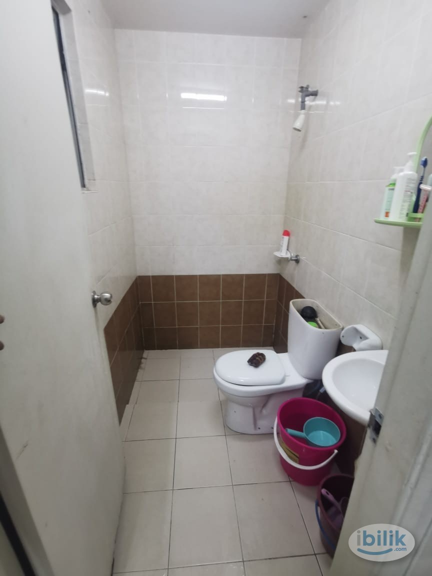 Master Room at Prima U1, Shah Alam - Image 3