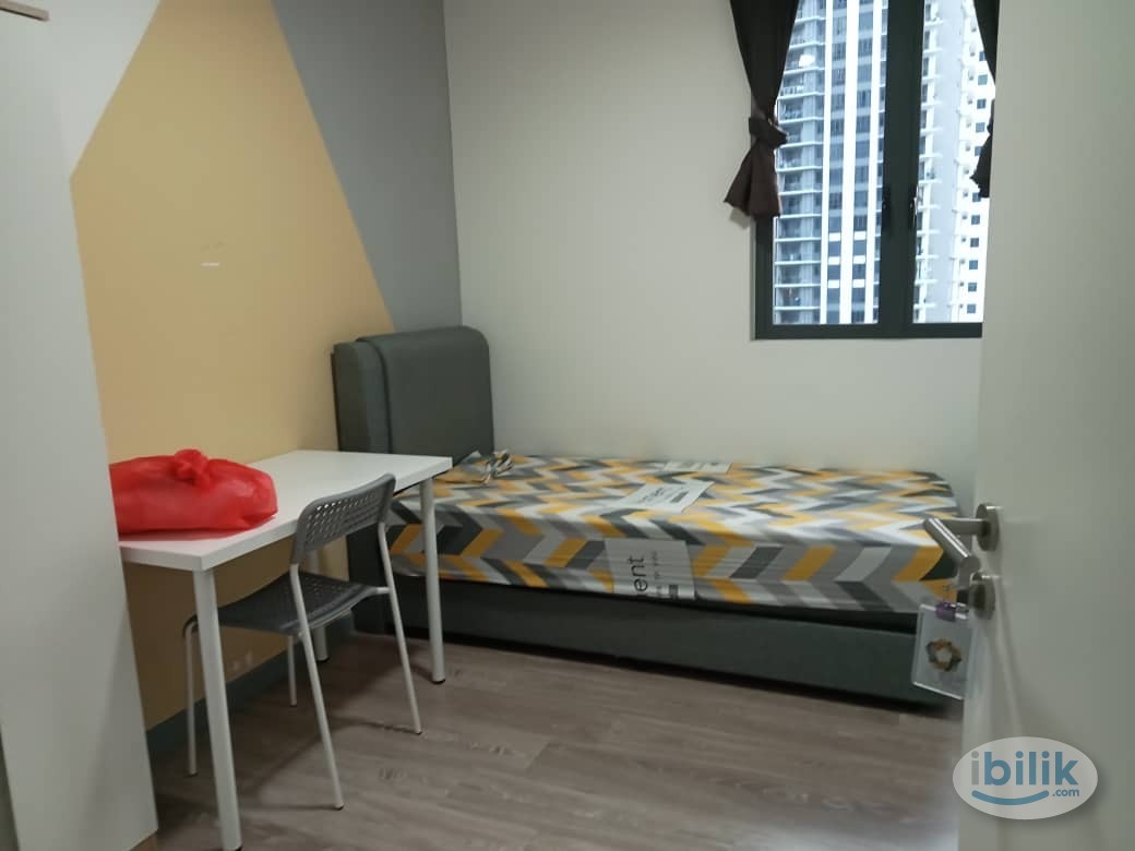 Middle Room at United Point Residence, Kepong - Image 4