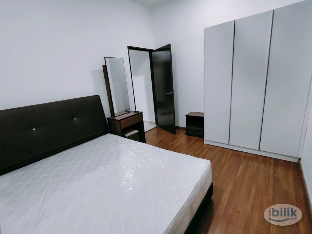 Middle Room Austin Suites (Permata Austin) - Image 1