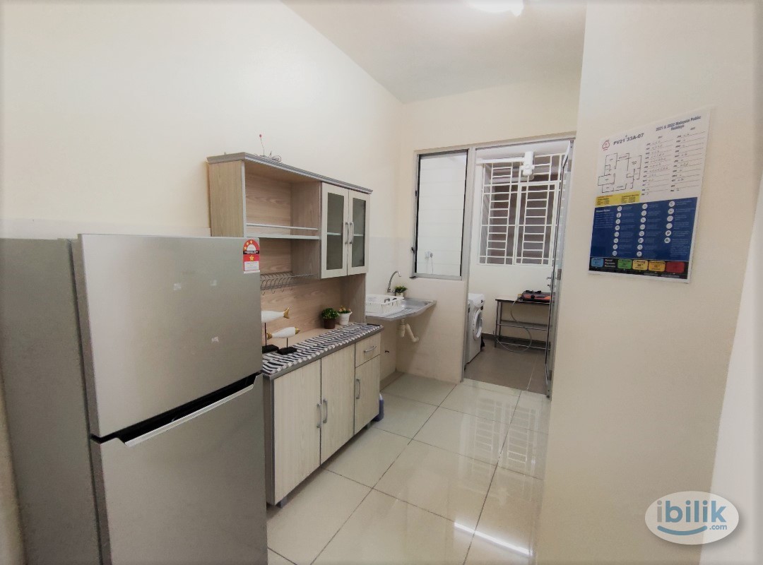Master Room at Platinum Lake PV21, Setapak - Image 5