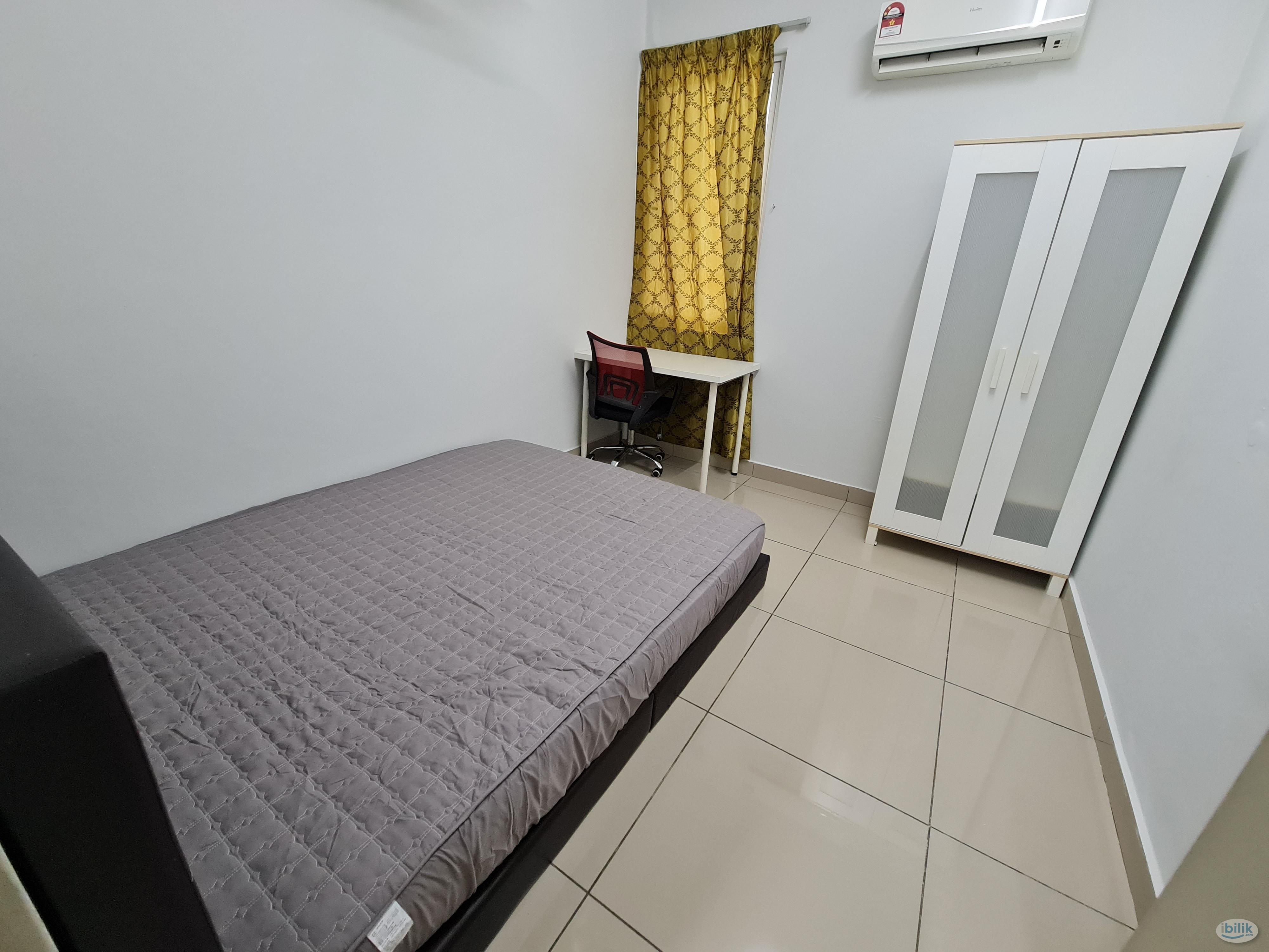 Next to LRT station. Medium bedroom. Available now - Image 1