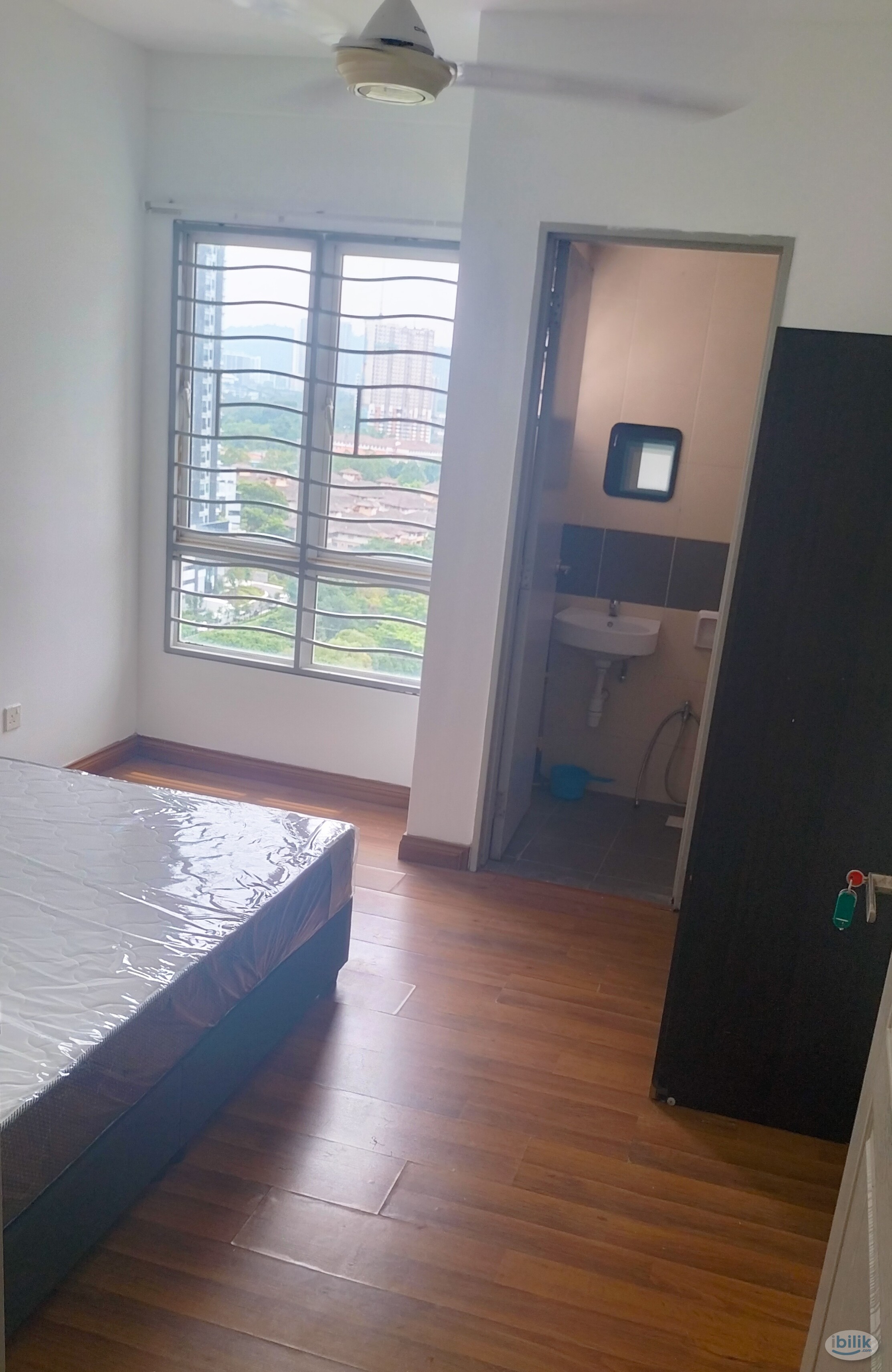 Gorgeous Aircond Master Room, SERI PUTERI CONDO, 1Min CHERAS LRT - Image 1