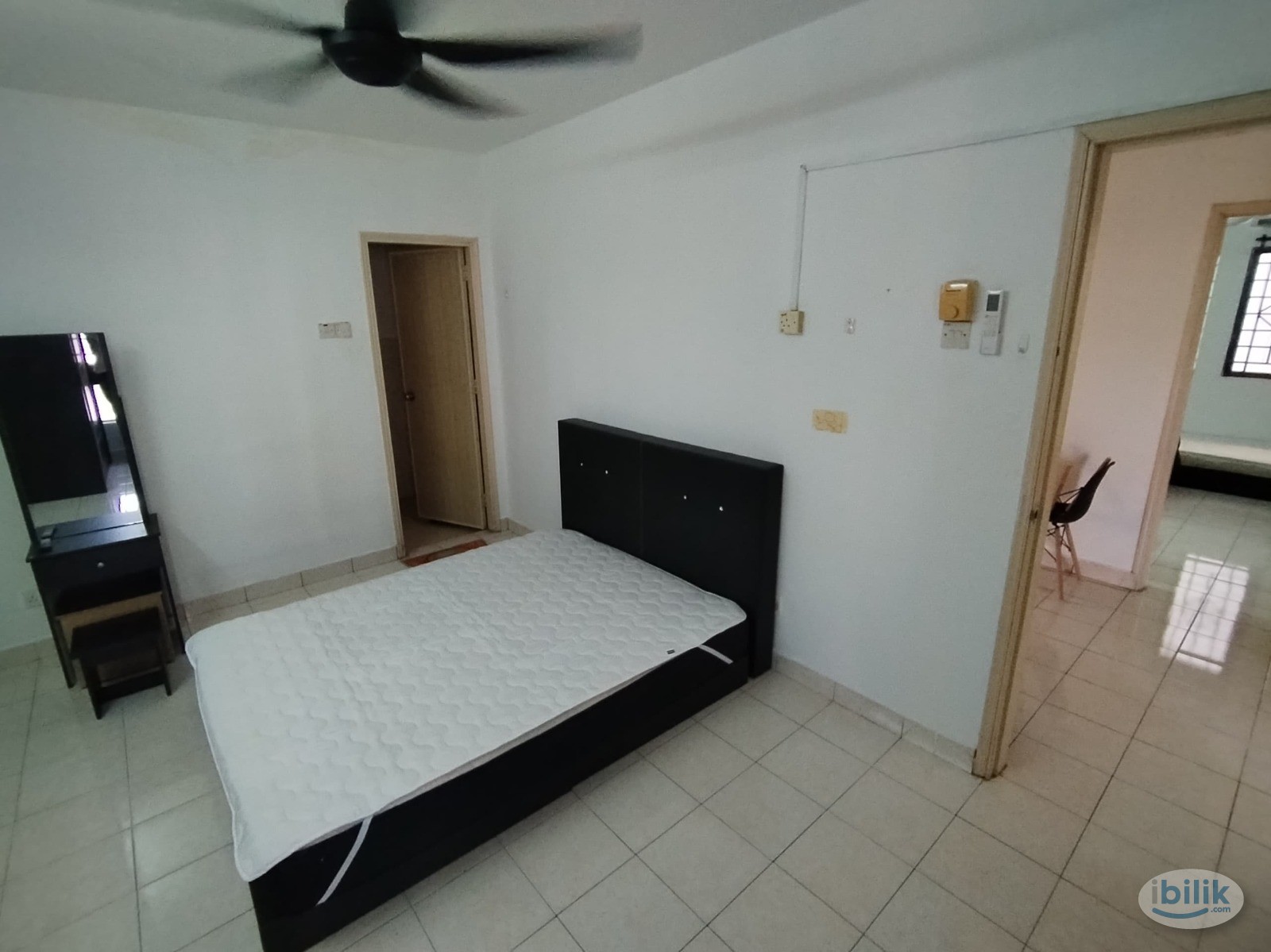Master Room at Palm Spring, Kota Damansara ,Near MRT !!! - Image 1