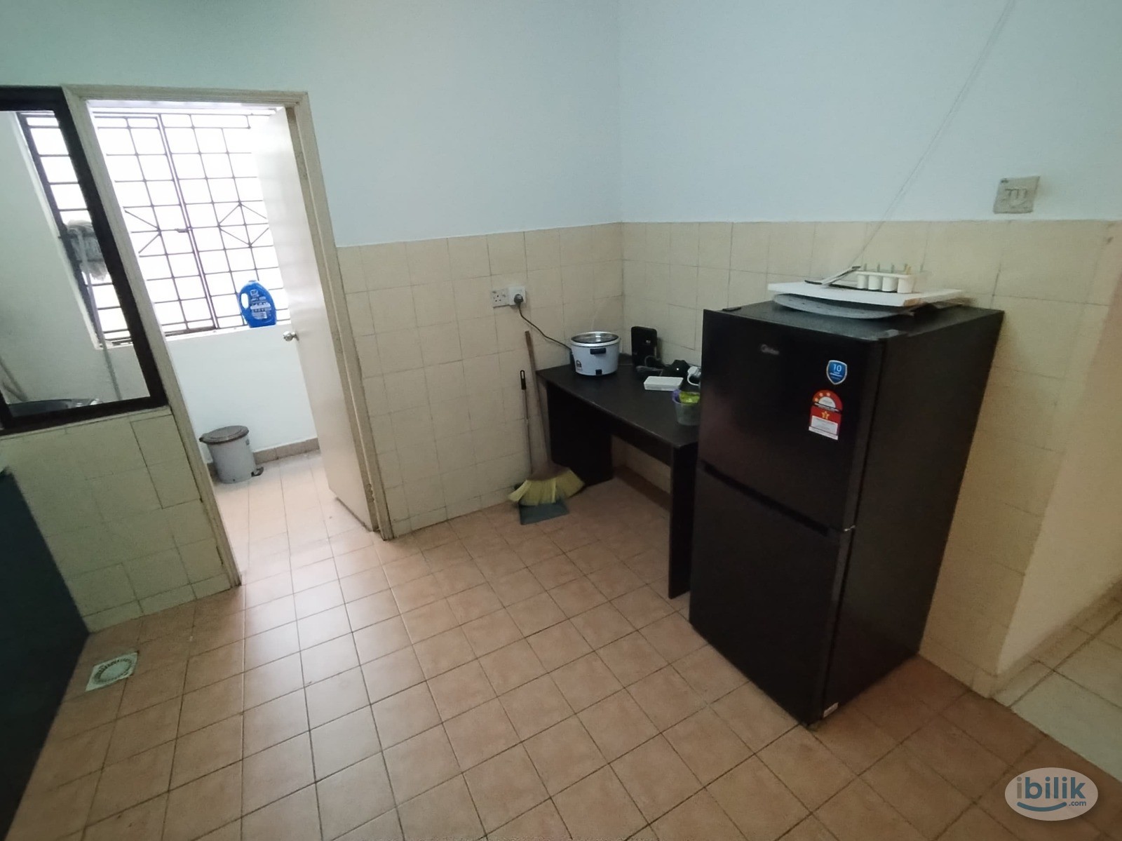 Master Room at Palm Spring, Kota Damansara ,Near MRT !!! - Image 5