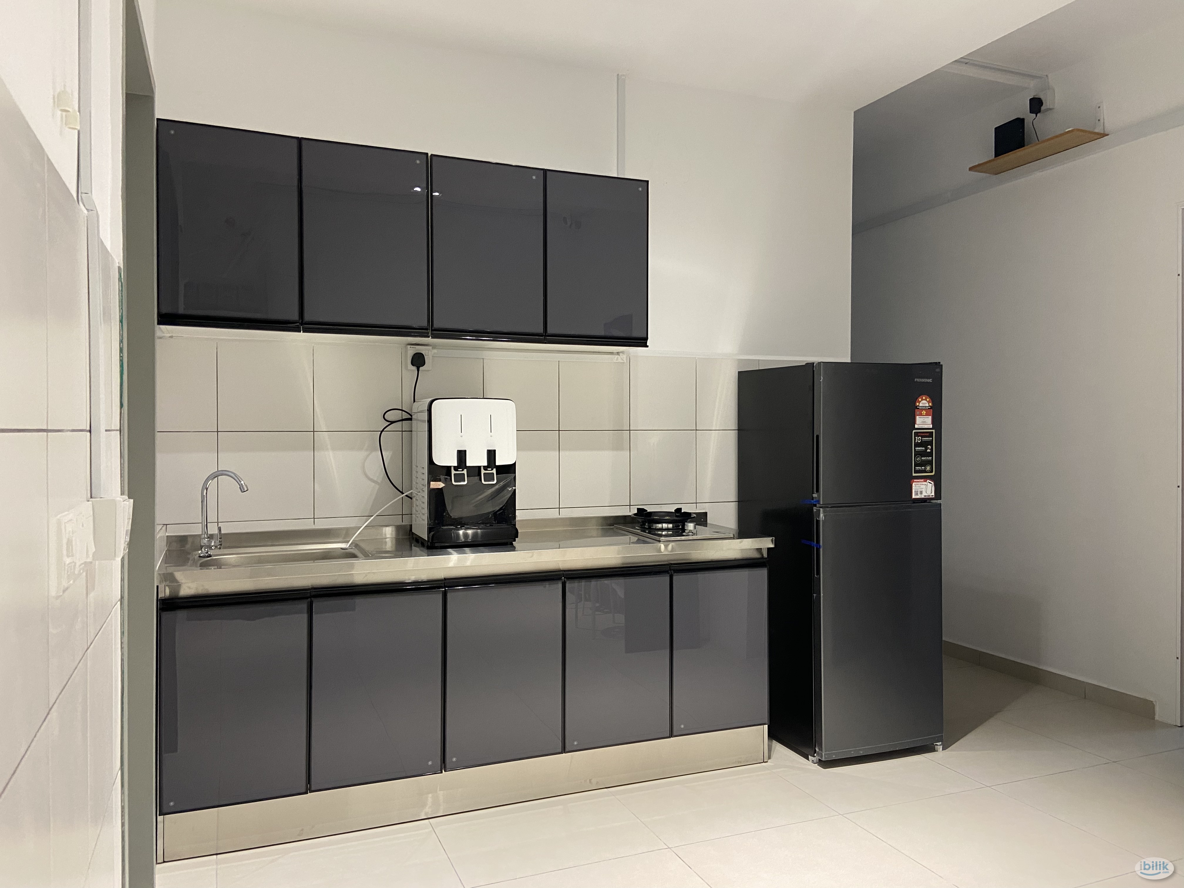 Middle Room near LRT Bangsar, KL Eco City, KL Sentral - Image 3