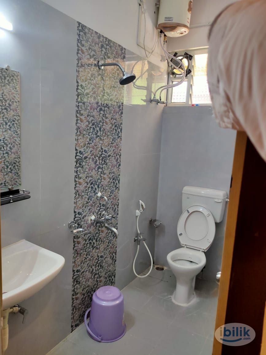 Room for Rent – Prime Location near AEON Bukit Raja - Image 3