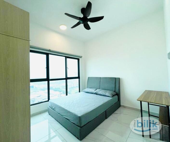 Condo. Middle Room, Drive to Work at Taman Serdang Sejati 2, Seri Kembangan - Image 1