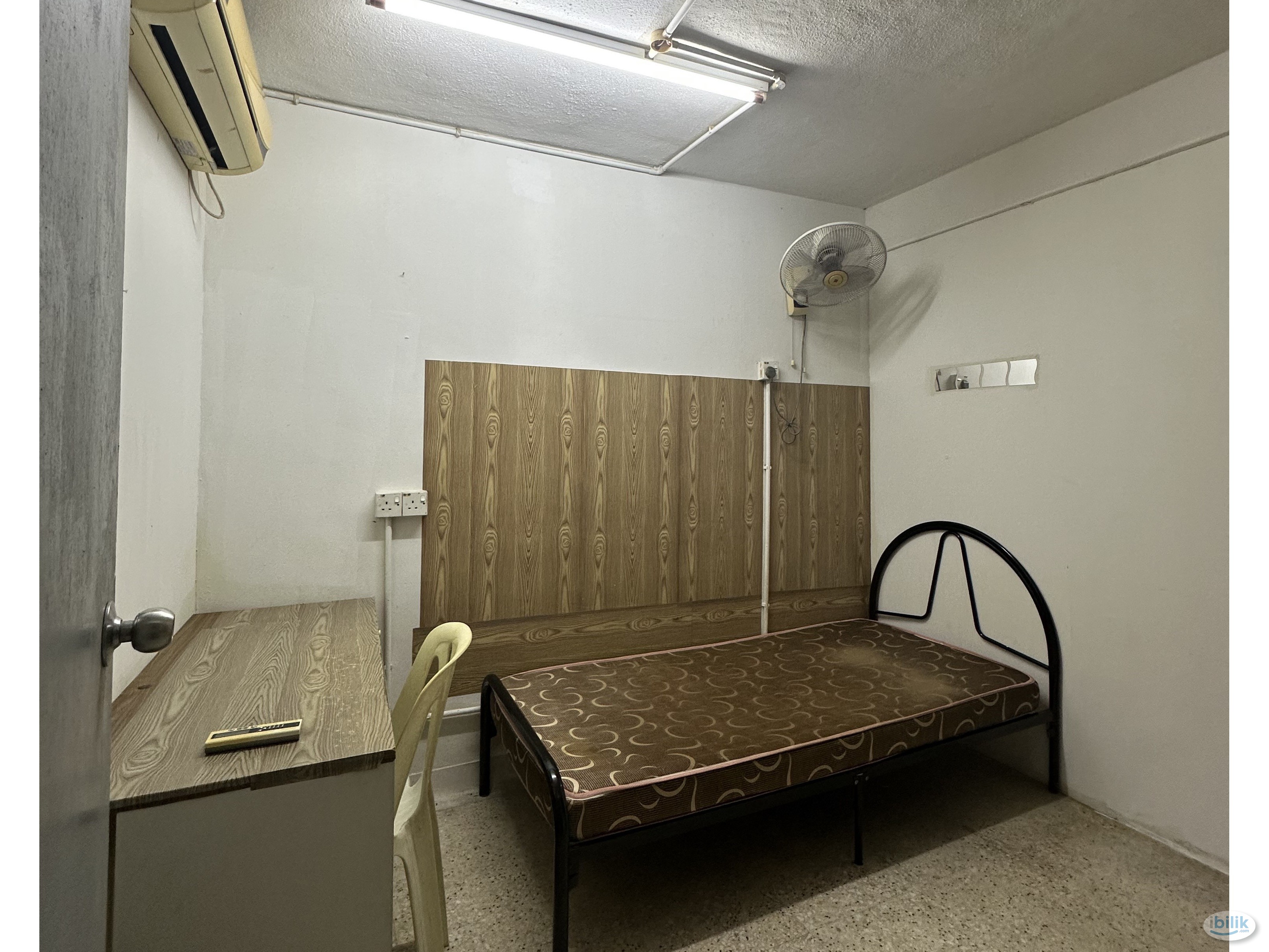 AFFORDABLE UNIT ‼️🙋🏻‍♀️ FEMALE UNIT IN SS15 🏃‍♀️ MOVE IN IMMEDIATELY WITH ZERO DEPOSIT 😱 - Image 1