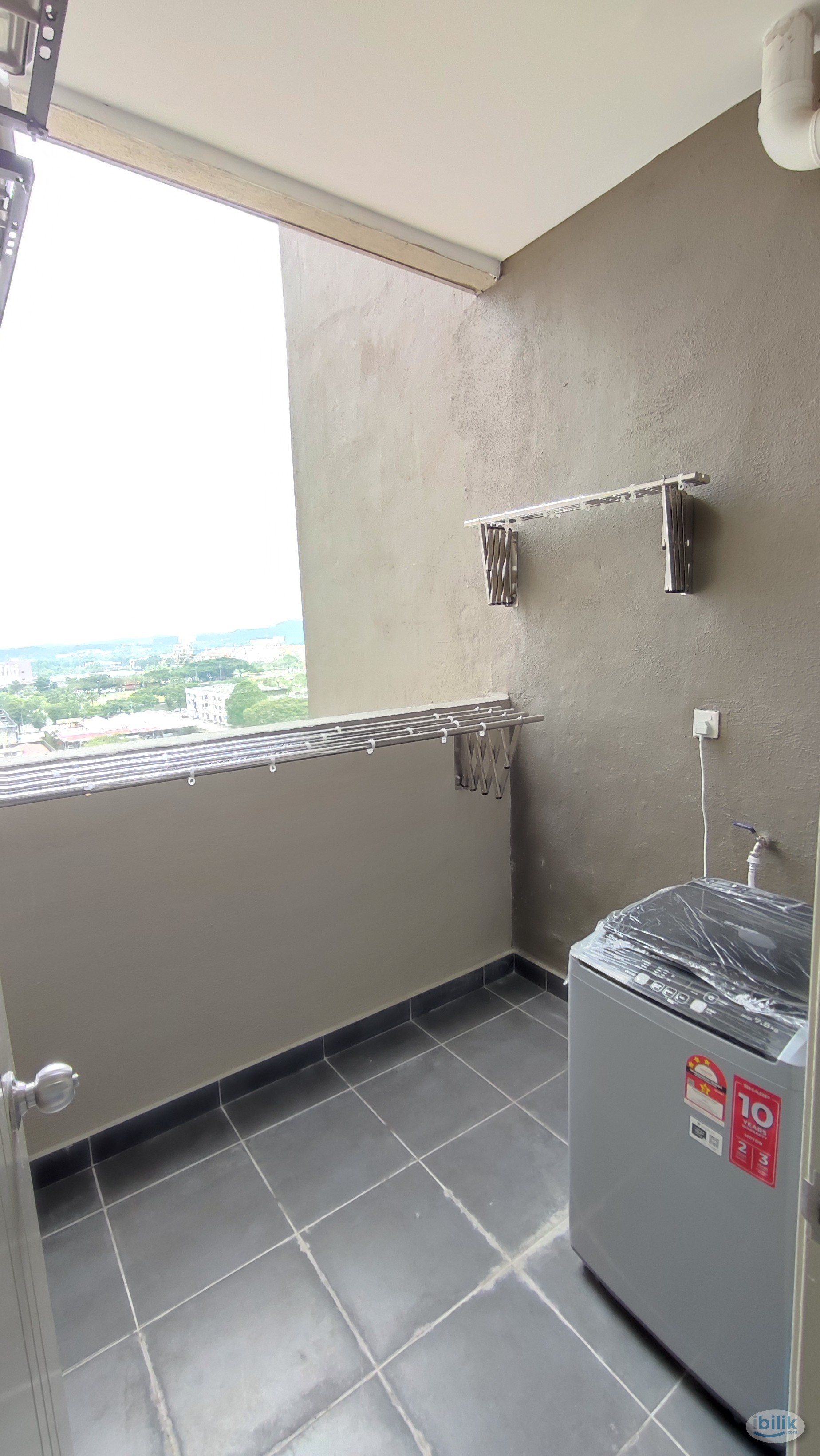 🚗 Scandinavian Room in Youth City Nilai – Near KLIA & Shopping Malls! - Image 4