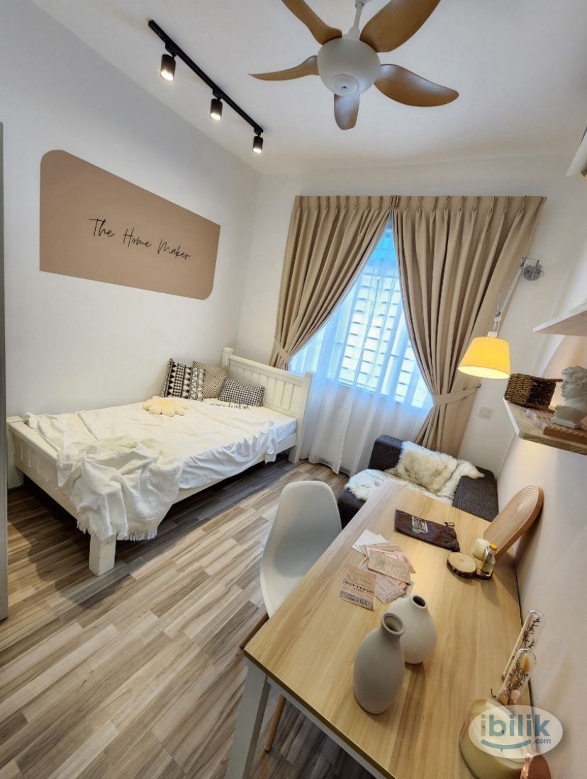 Middle Room at Tebrau, Johor Bahru - Image 1