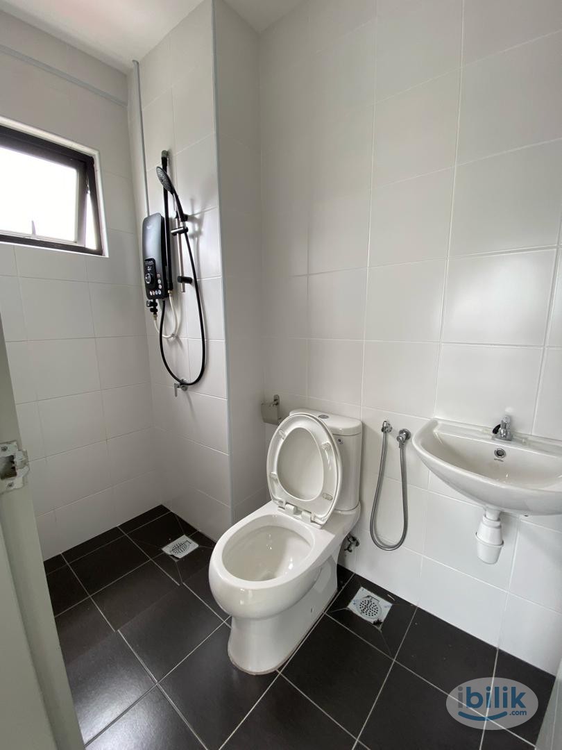 Master Room at Bandar Menjalara, Kepong - Image 1