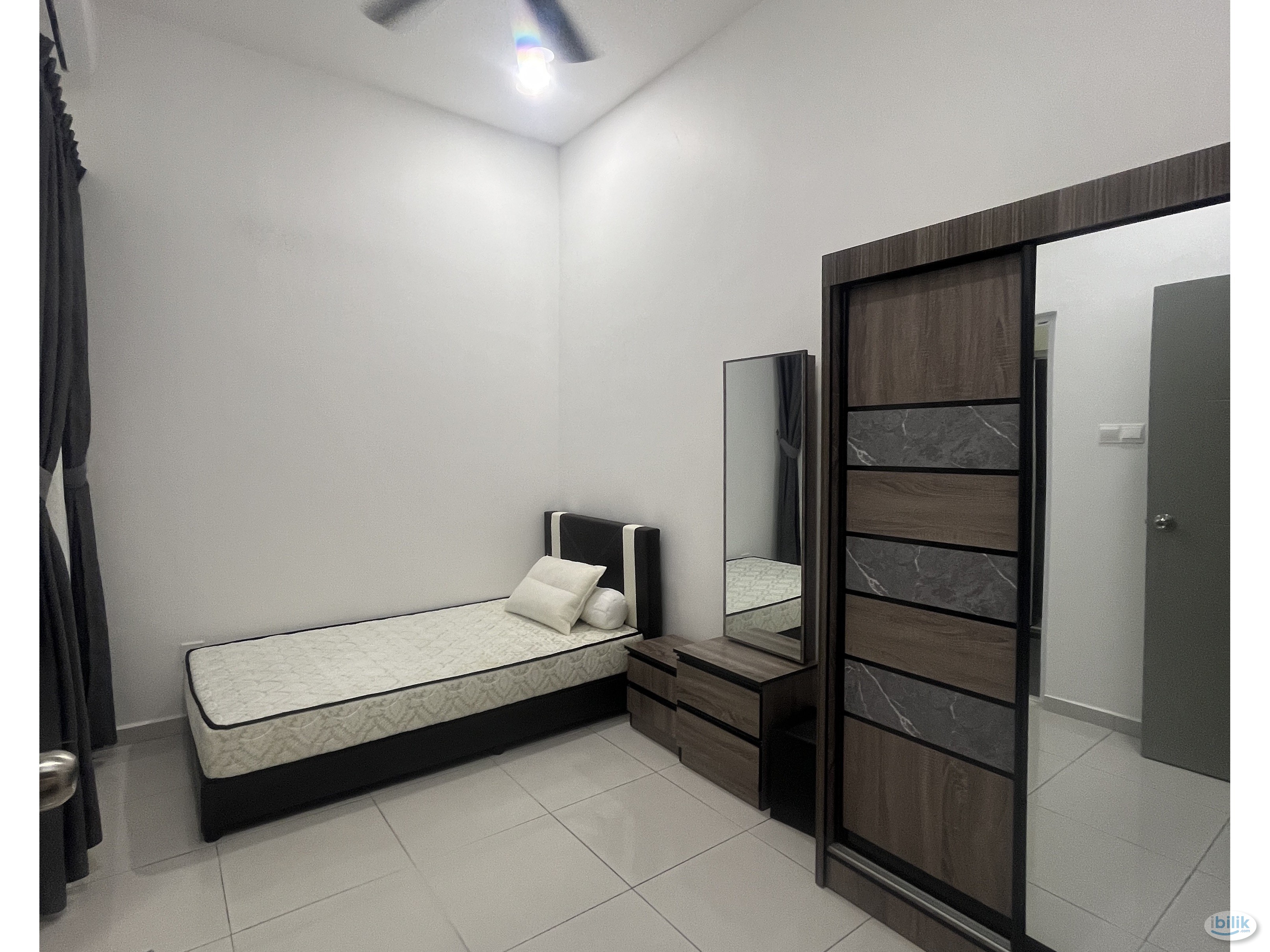 Single Room at Melaka, Malaysia - Image 1