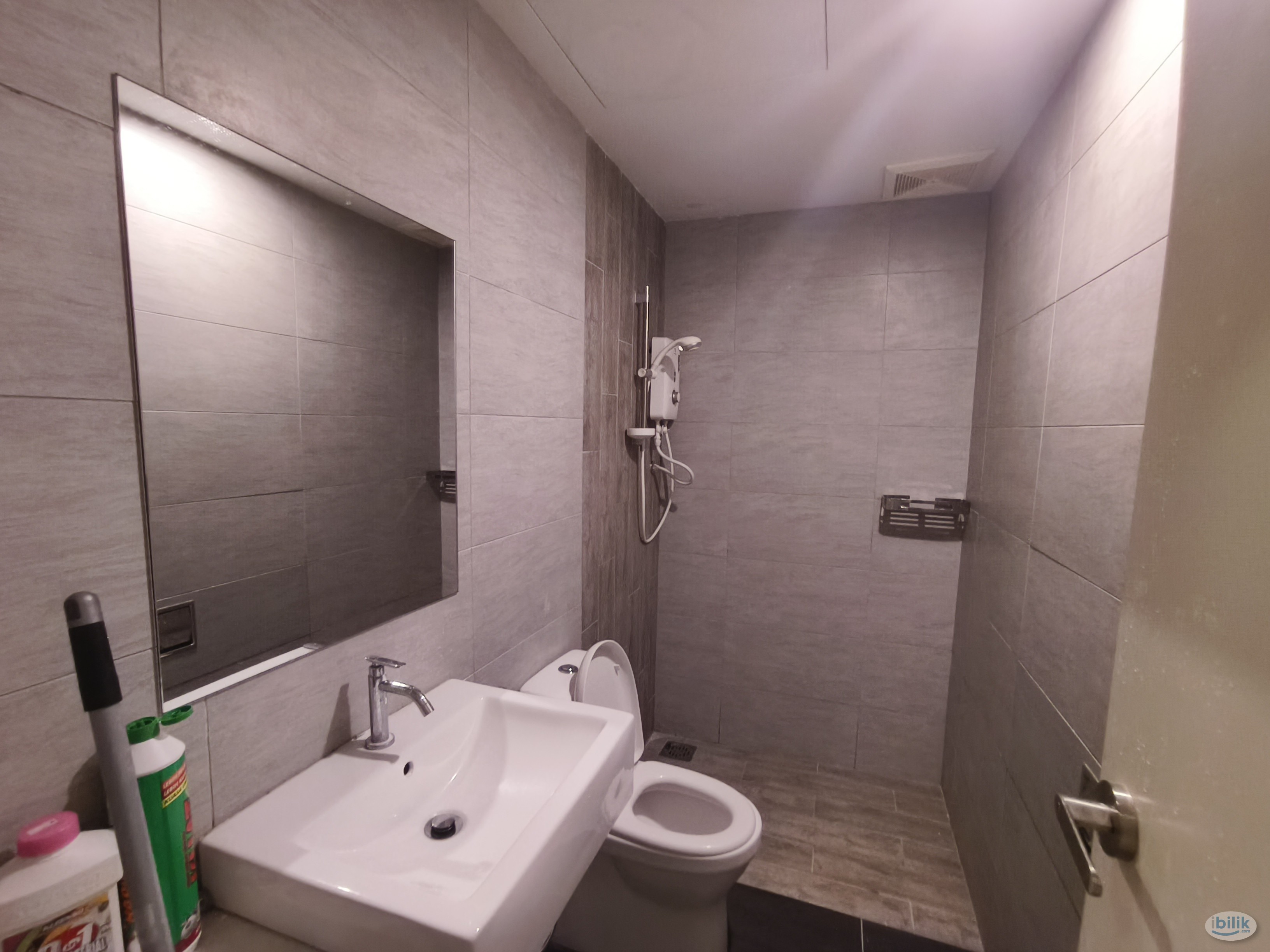 Middle Room at Arte Plus, Ampang Hilir - Image 5