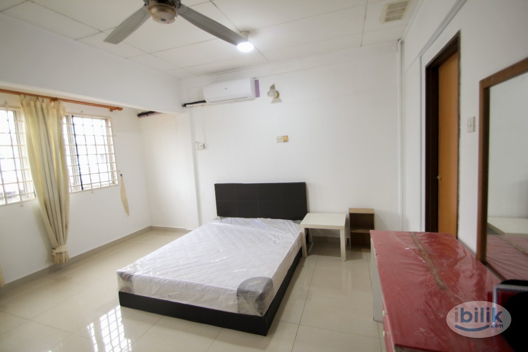 Middle Room at PJS 7, Bandar Sunway` - Image 1