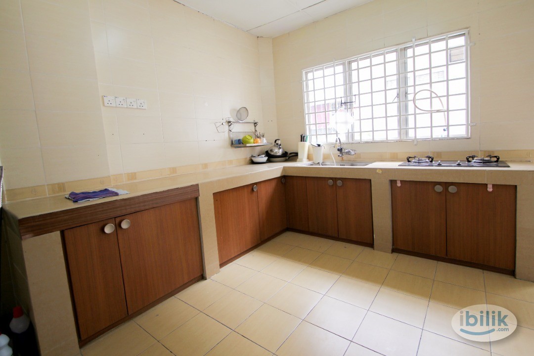 Middle Room at PJS 7, Bandar Sunway` - Image 5