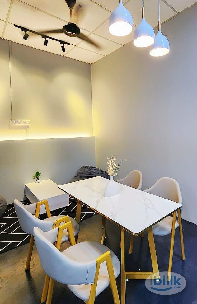 🚶‍♀️ 1–5 Mins to Banks, Econsave & Cafes | Cozy Room for Rent – Sungai Udang, Melaka - Image 2