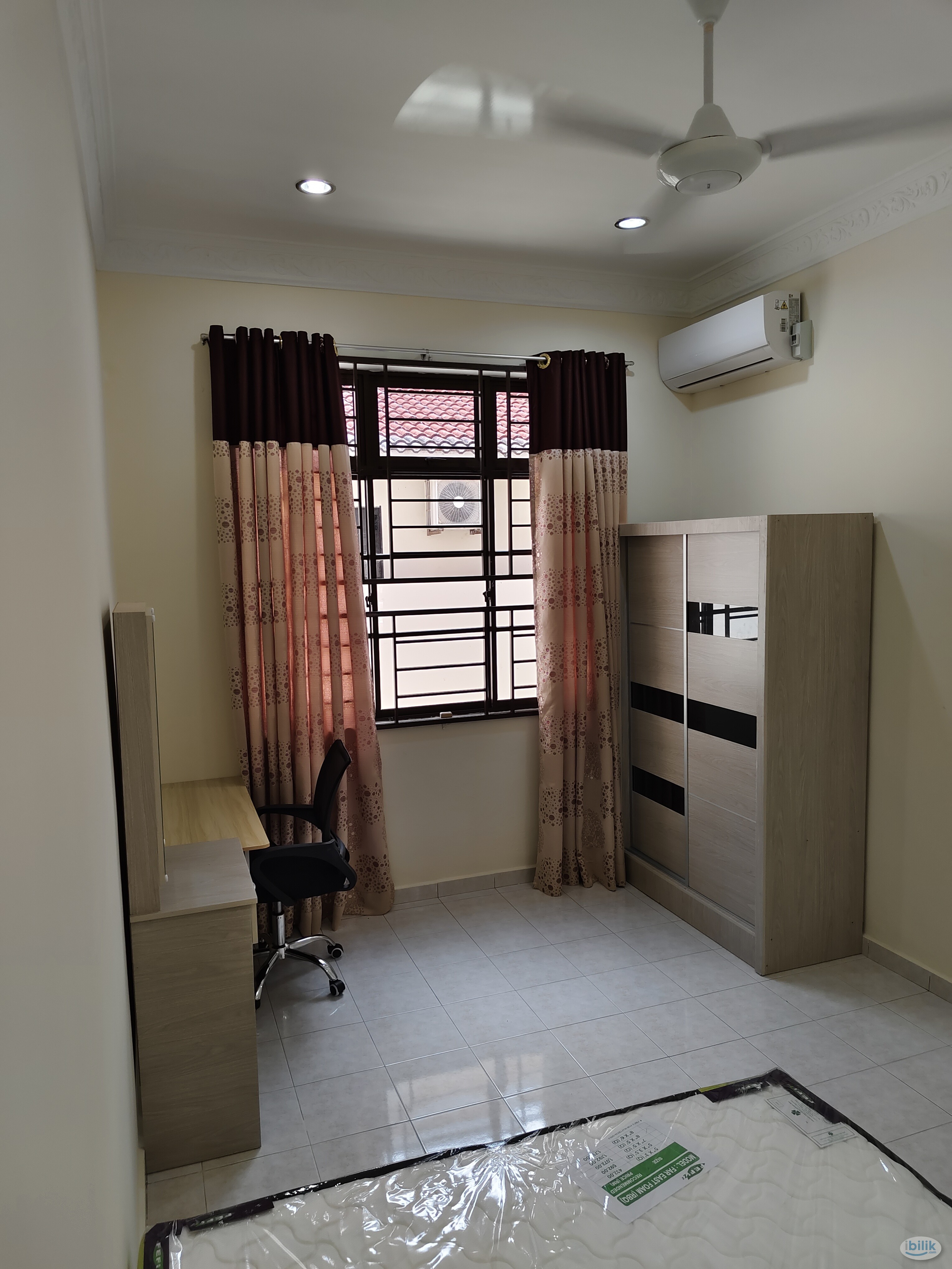 Middle Room at Kulim Hitech Area - Image 2