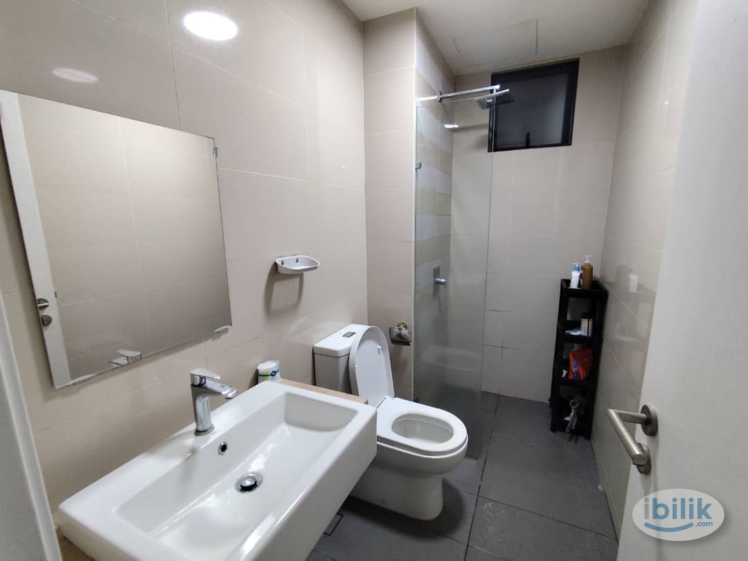 Middle Room at United Point Residence, Kepong - Image 5