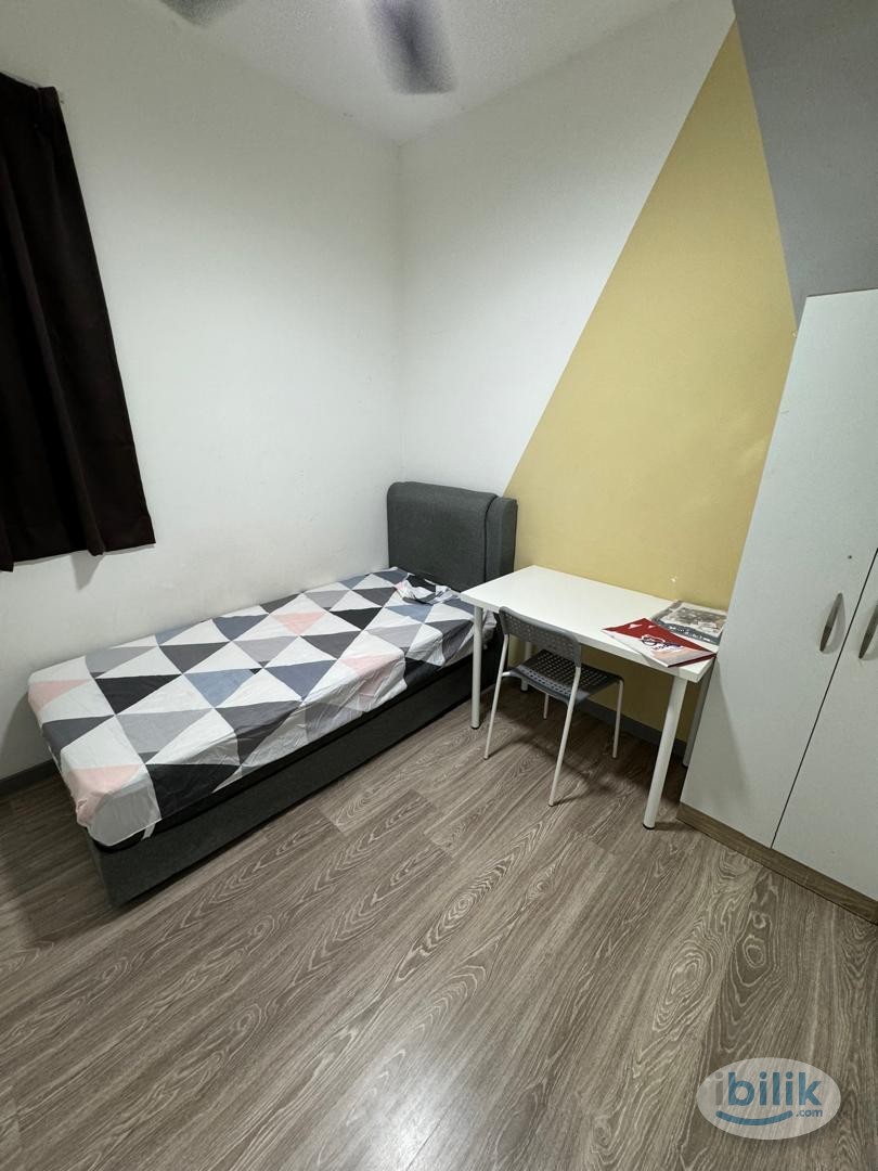 Middle Room at United Point Residence, Kepong - Image 2