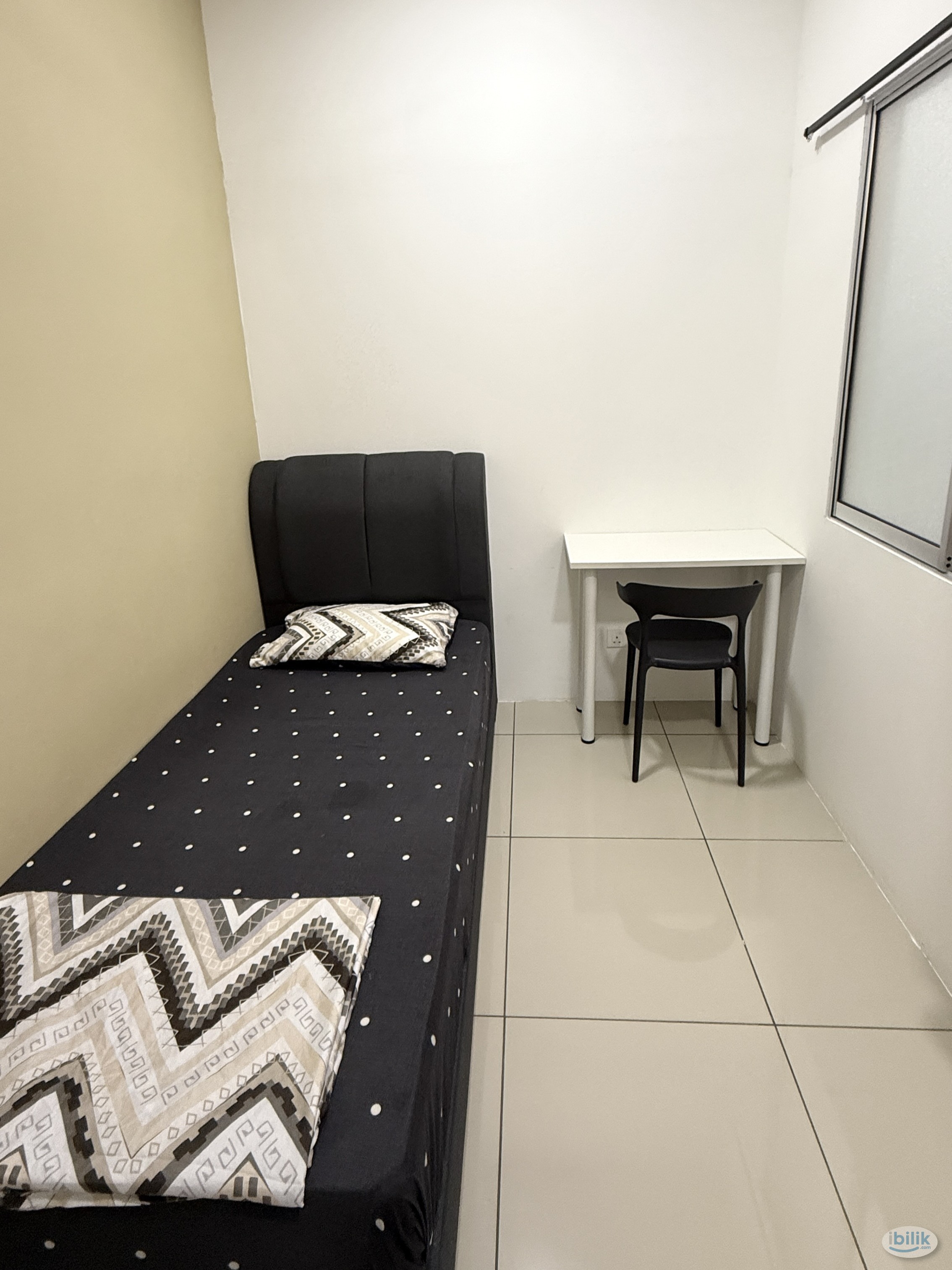 READY TO MOVE IN❗5 MINS WALK TO MRT MALURI🚇Single Room, at M Vertica KL City Residences, Cheras - Image 1