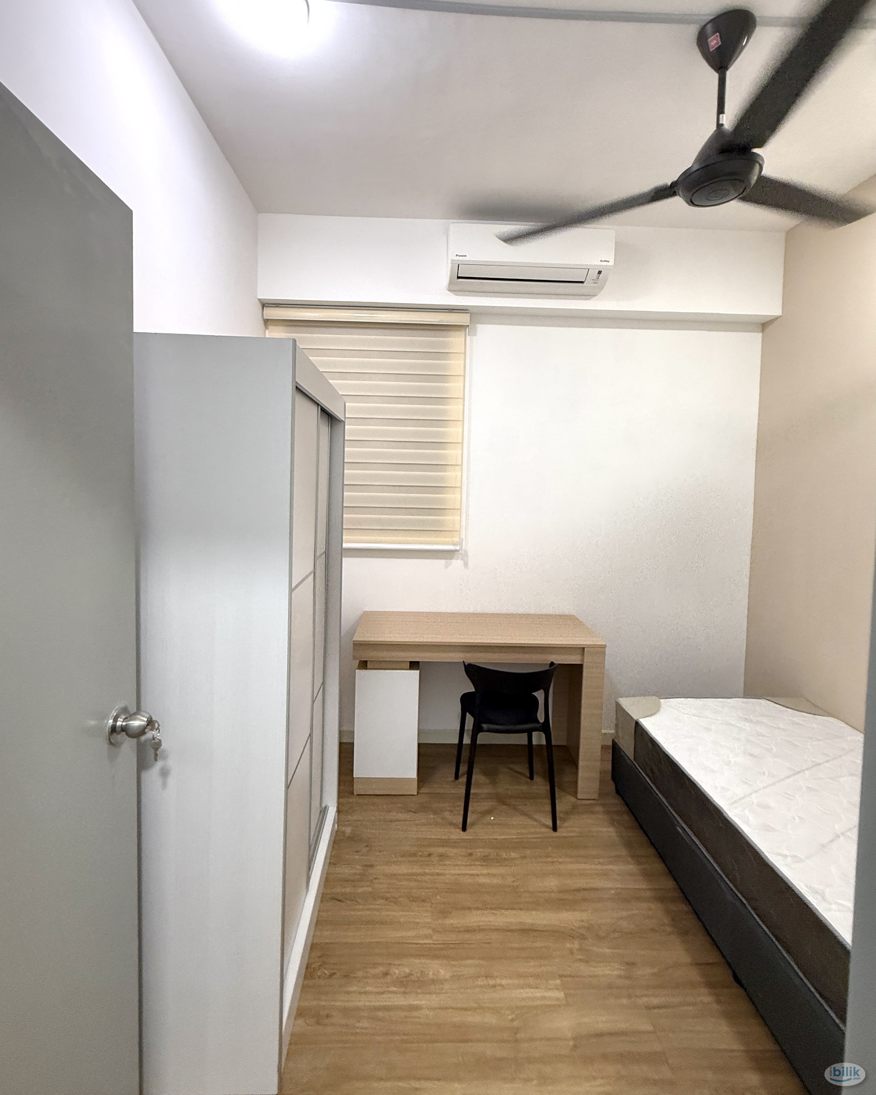 READY TO MOVE IN❗5 MINS WALK TO MRT MALURI🚇Single Room, at M Vertica KL City Residences, Cheras - Image 1