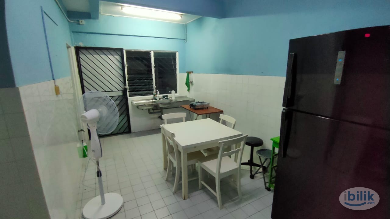 Comfy room at PJS 9/18 FEMALE UNIT - Image 3