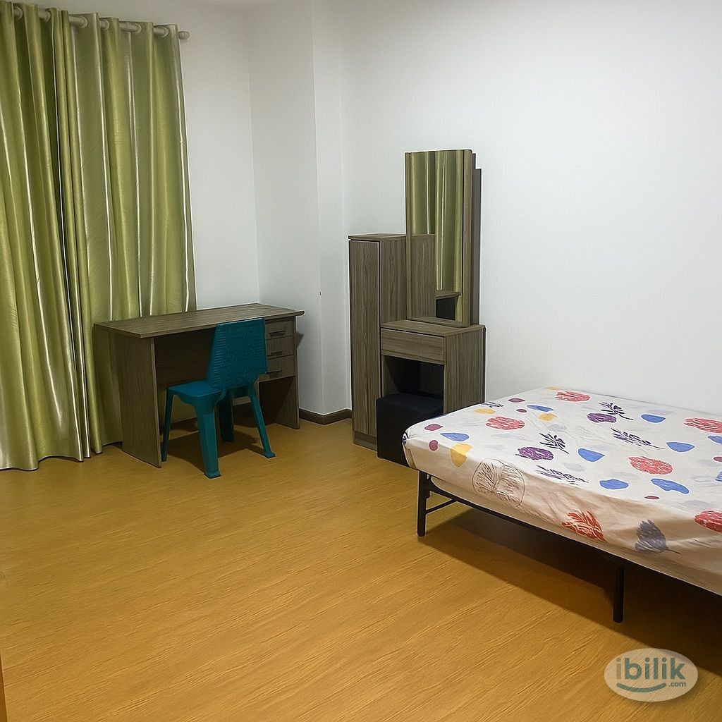 Middle Room at Miri, Sarawak - Image 2