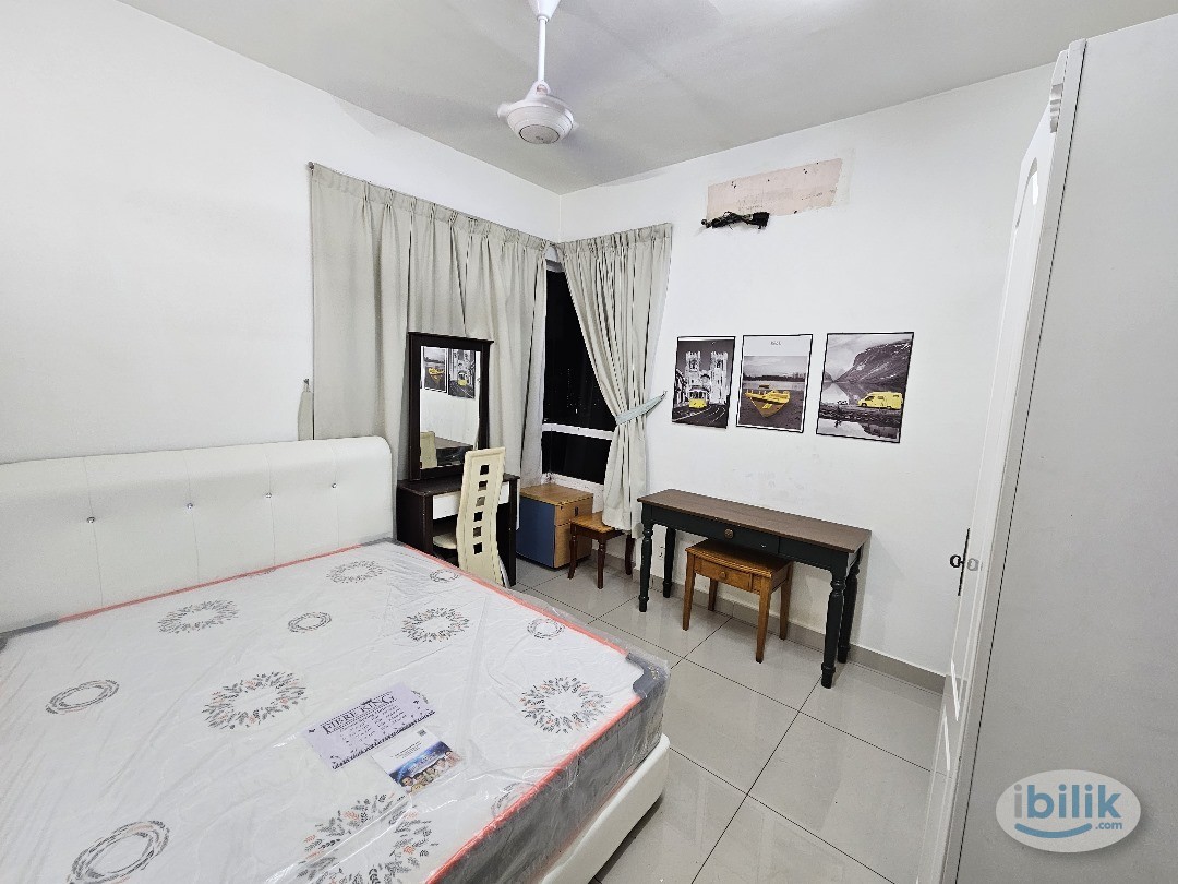 Gurney Park Condo Aircond Middle room include utilities share bathroom FOR FEMALE - Image 1
