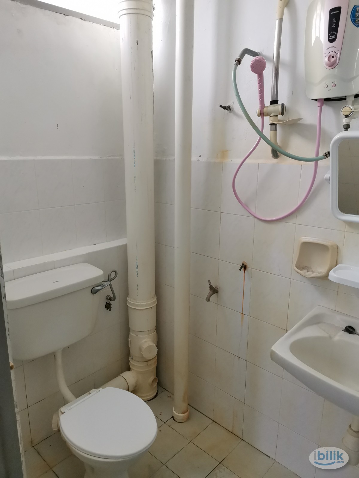 Desa Permai Indah Aircond Master Room included utilities Private Bathroom MIX GENDER - Image 3
