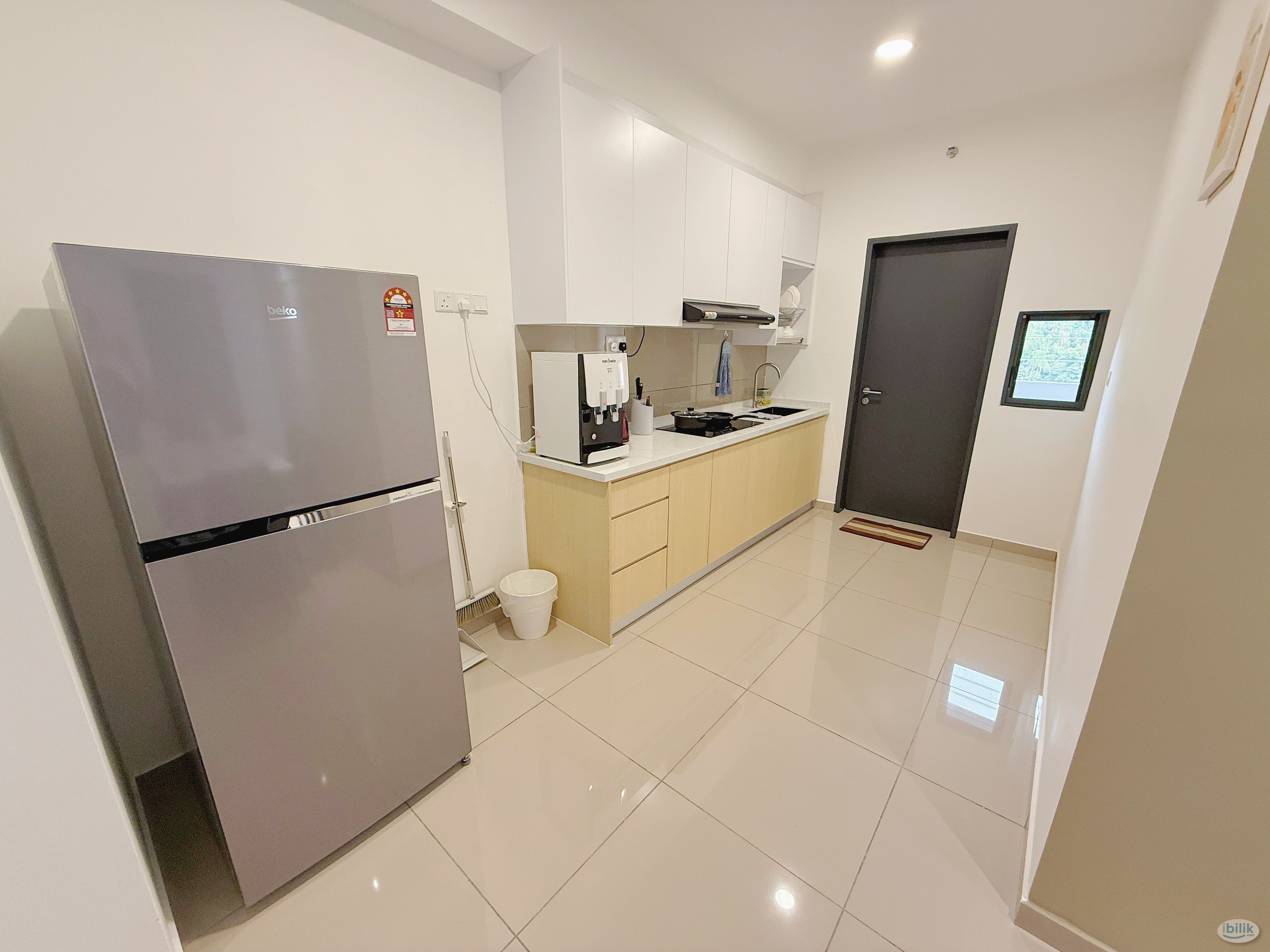 🏠FULLY FURNISHED😱 PREMIUM QUEEN ROOM! 5MINS TO MUTIARA DAMANSARA 🏙️ - Image 3