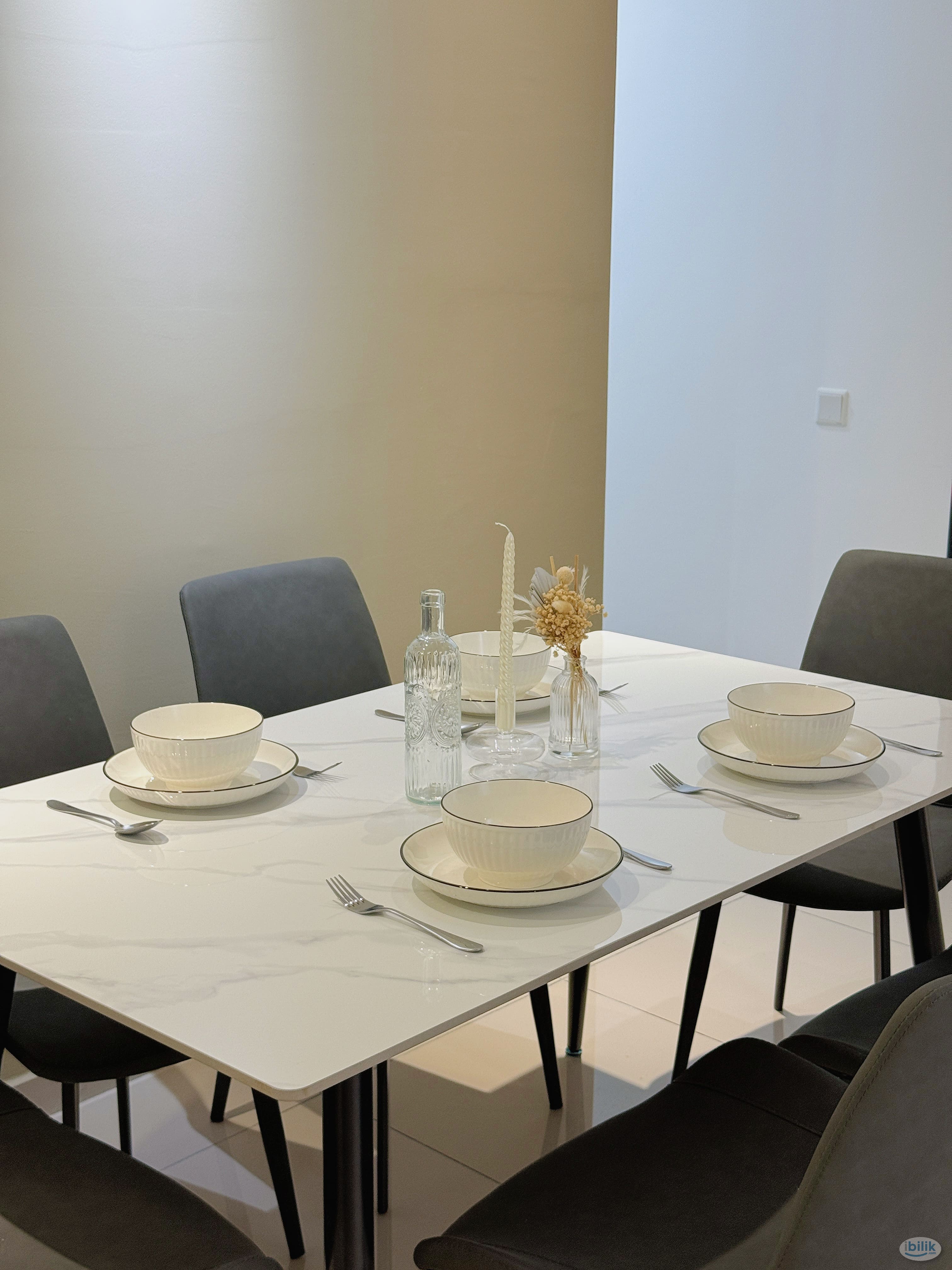 🏠FULLY FURNISHED😱 PREMIUM QUEEN ROOM! 5MINS TO MUTIARA DAMANSARA 🏙️ - Image 4