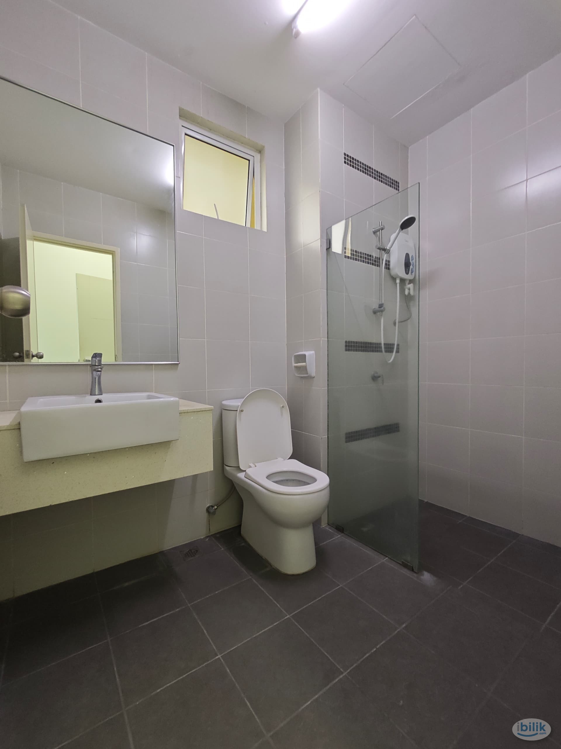 [Female unit] Middle Room at Sungai Ara, Penang - Image 2