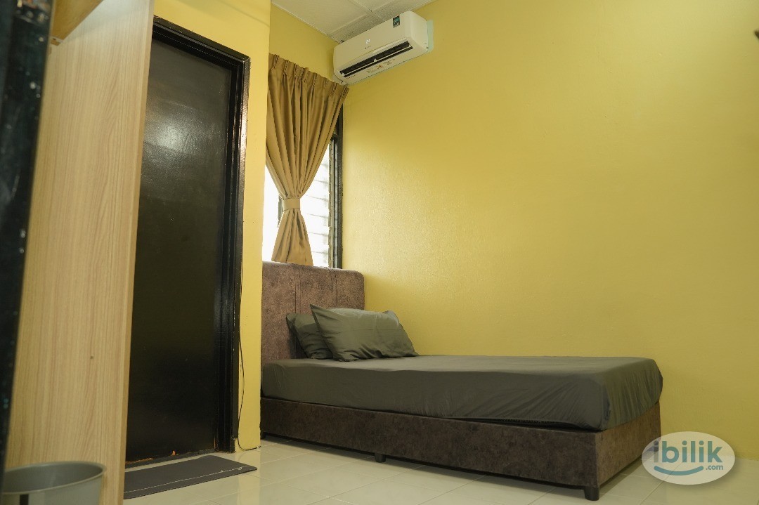 BILIK SINGLE UNTUK DISEWA - TAMAN DAHLIA BANDAR BARU SALAK TINGGI - Image 1