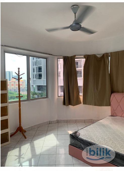 Middle Room at Kelana D'Putera, Kelana Jaya - Image 1