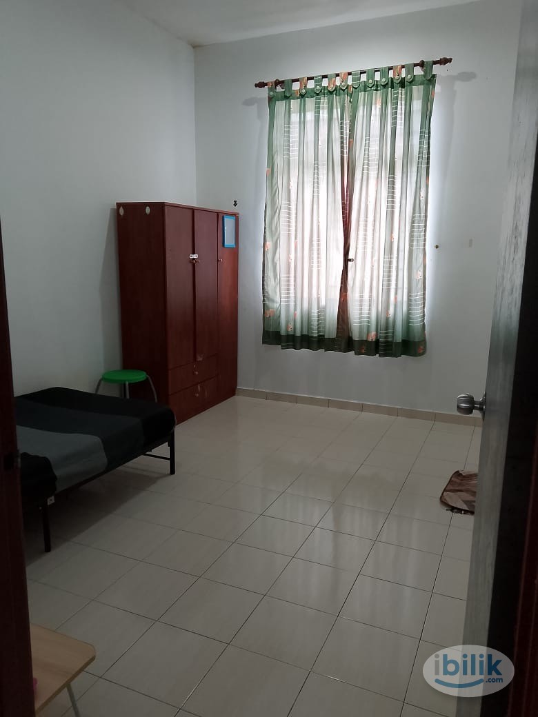SINGLE ROOM MEDIUM with BATHROOM - Image 2