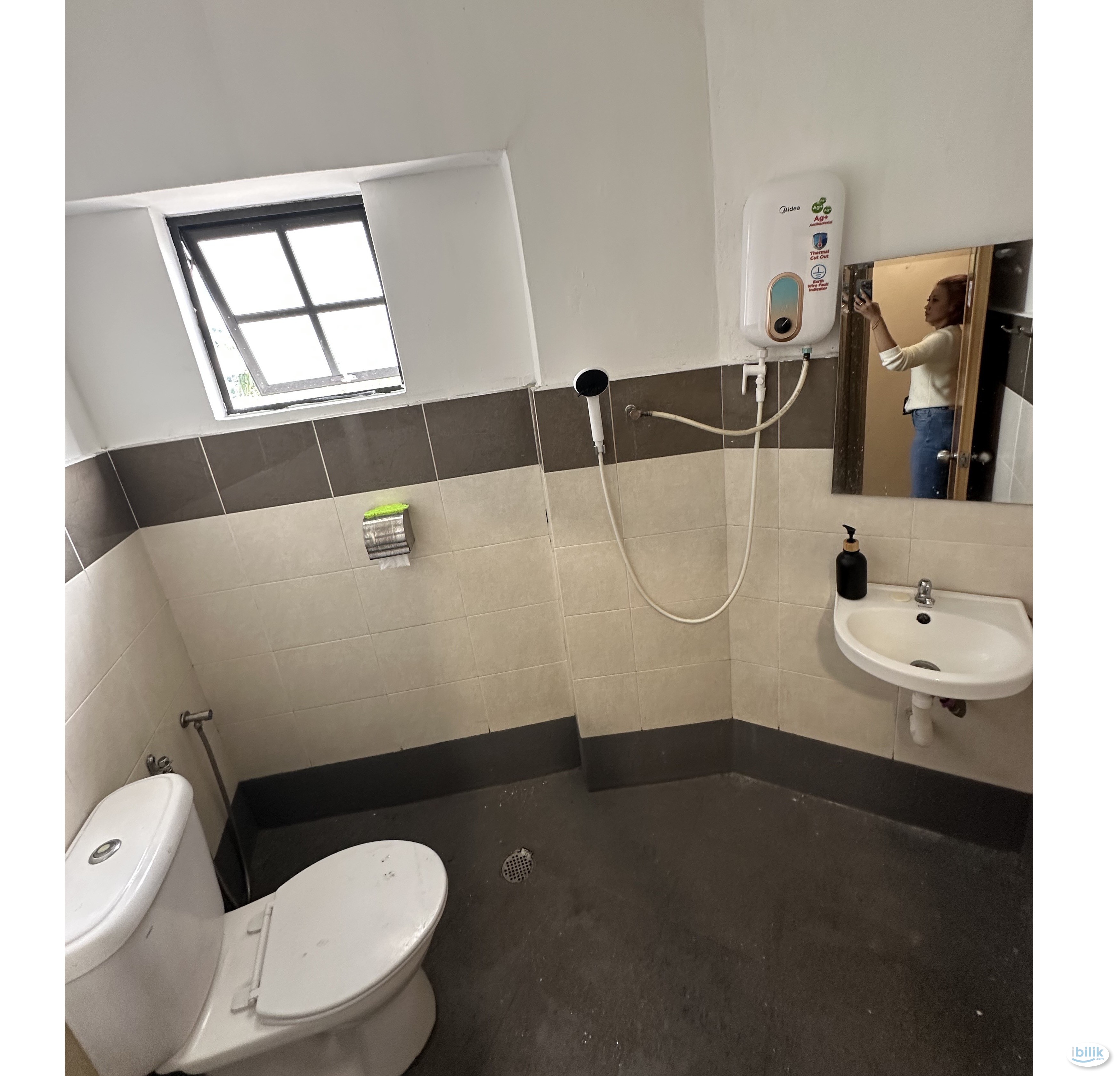 🌵☀️ AFFORDABLE ROOM NEAR UNIVERSITY PUTRA MALAYSIA (UPM) 🌵☀️ MOVE IN IMMEDIATELY WITH ZERO DEPOSIT 😱 - Image 2