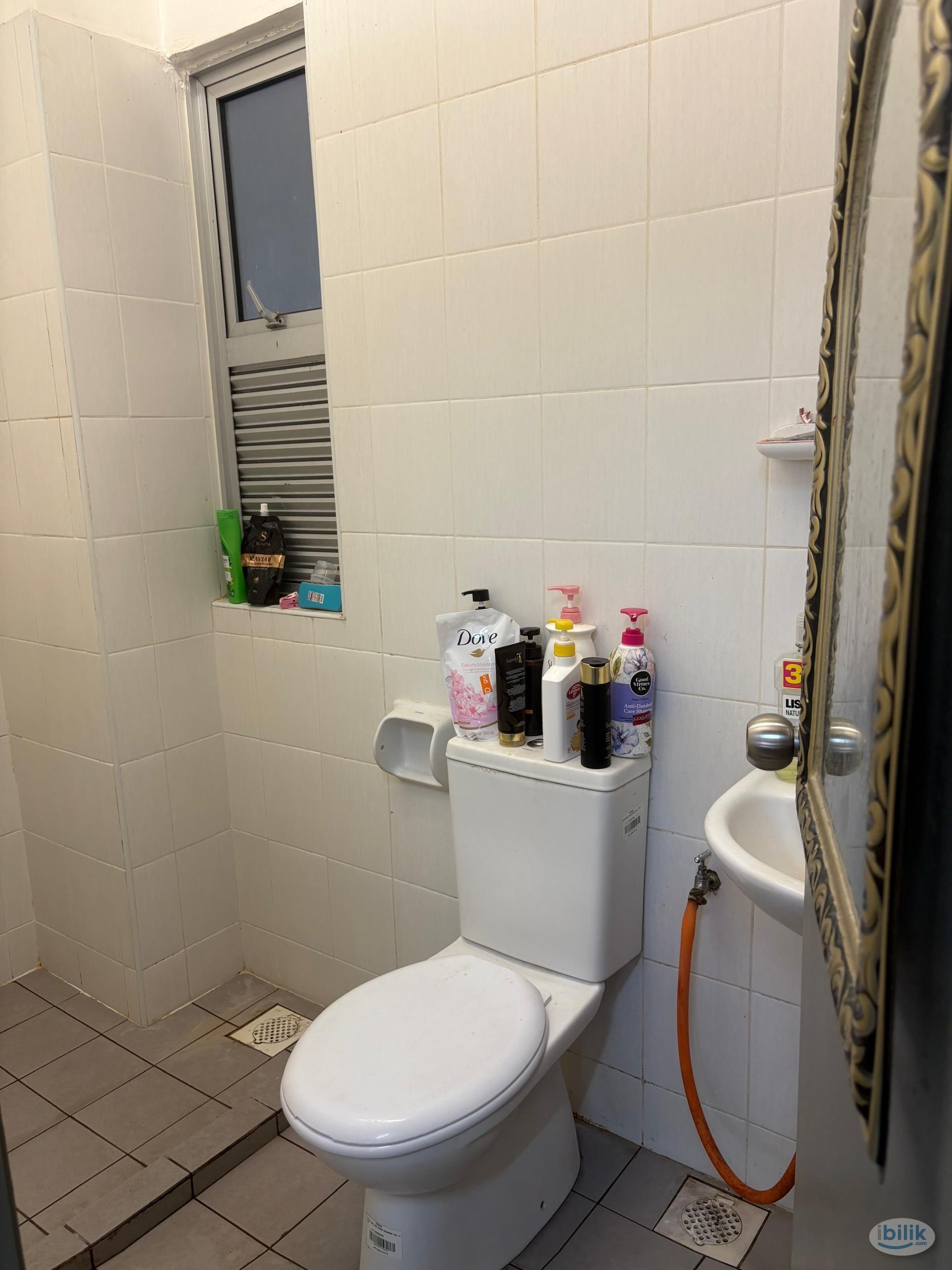 Master Room at Pantai Dalam, Kuala Lumpur - Image 5
