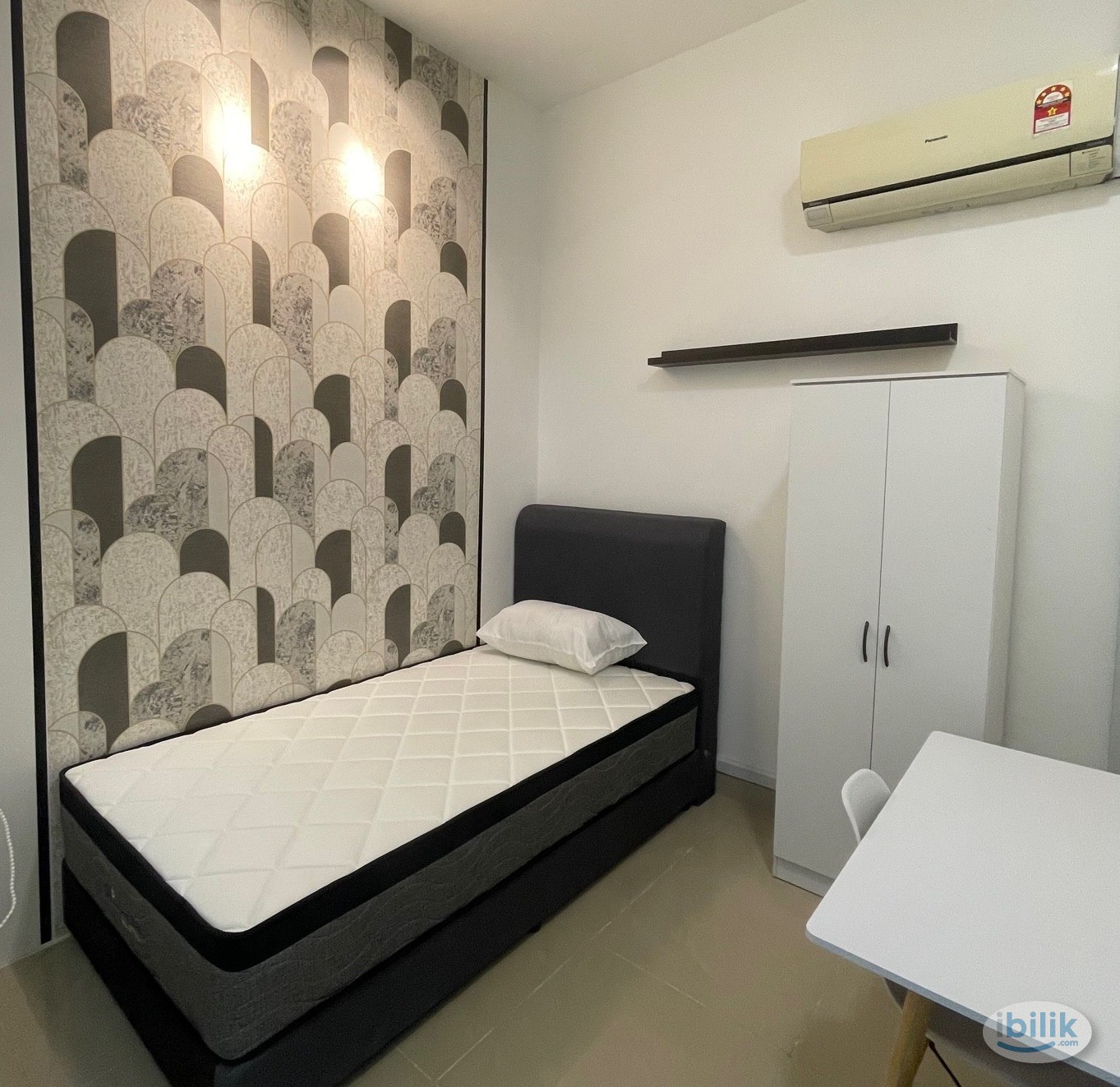 Move in Immediate, 5mins walk to Sunway Lagoon BRT, Aircon+Wifi+Furnished room - Image 1