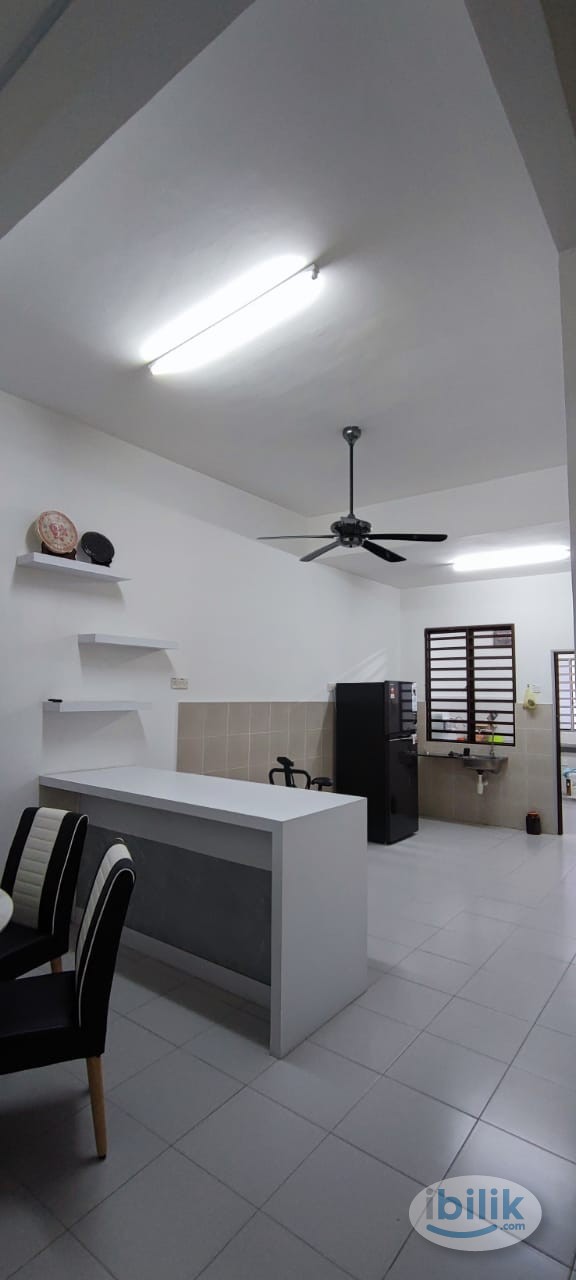 Utilities Fees included Air-Cond Middle Room near Ipoh Town - Image 3