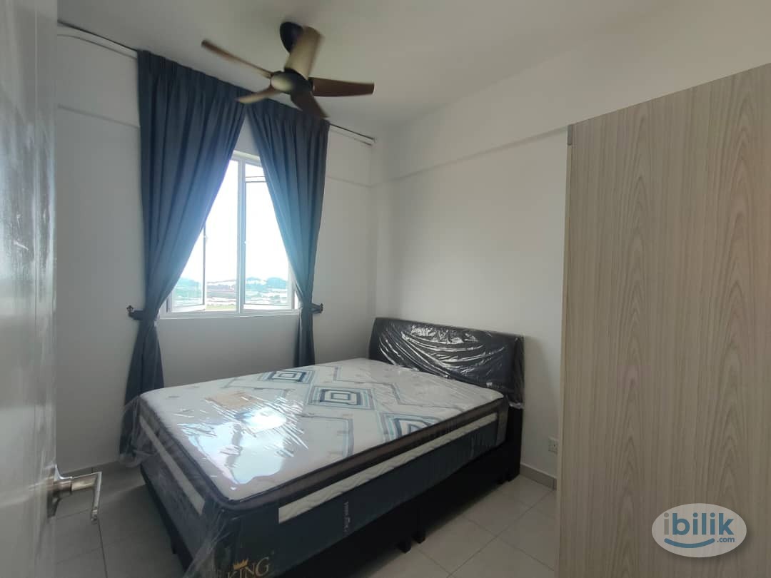 Middle Room at Havana Beach Residences, Bayan Lepas - Image 2