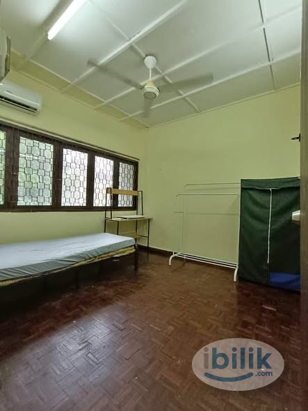 Bangsar – Jalan Limau Purut Medium Room - Image 1