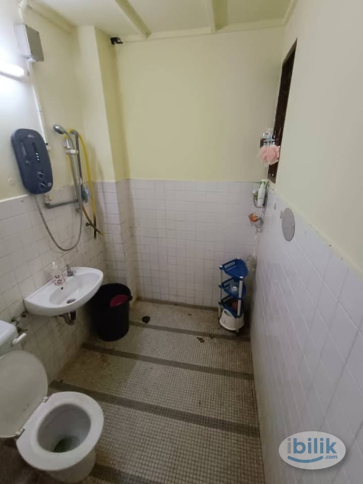 Bangsar – Jalan Limau Purut Medium Room - Image 2