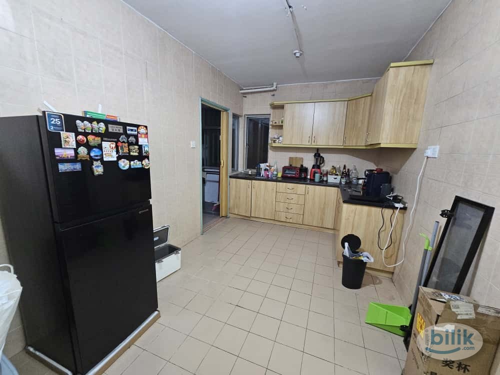Middle Room at Amadesa, Desa Petaling - Image 4