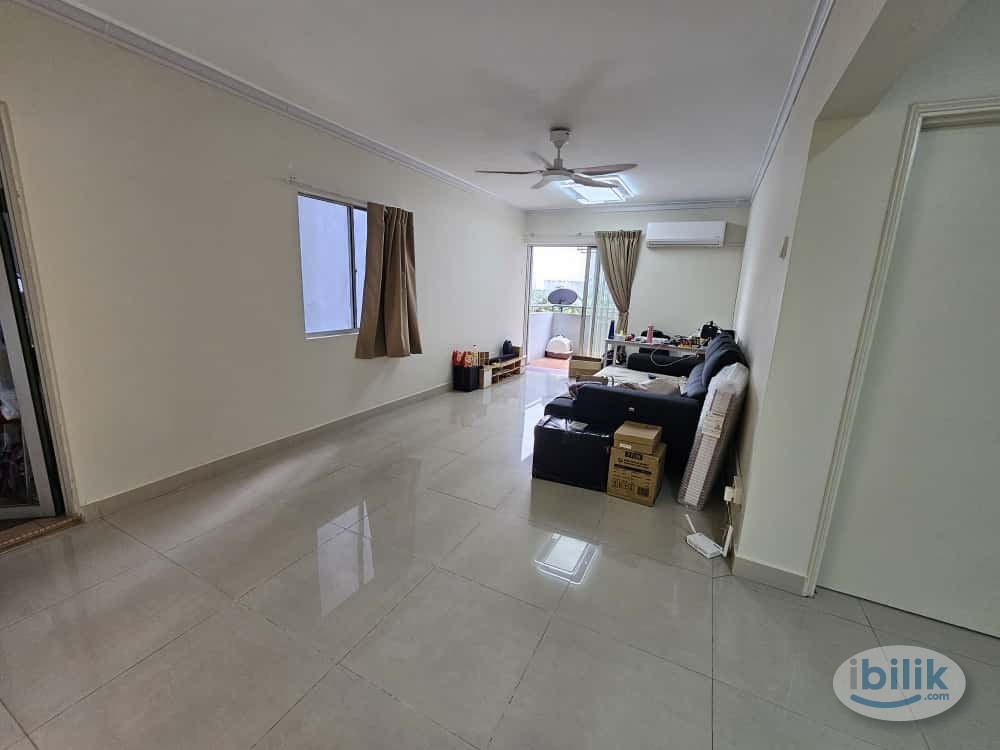 Middle Room at Amadesa, Desa Petaling - Image 2