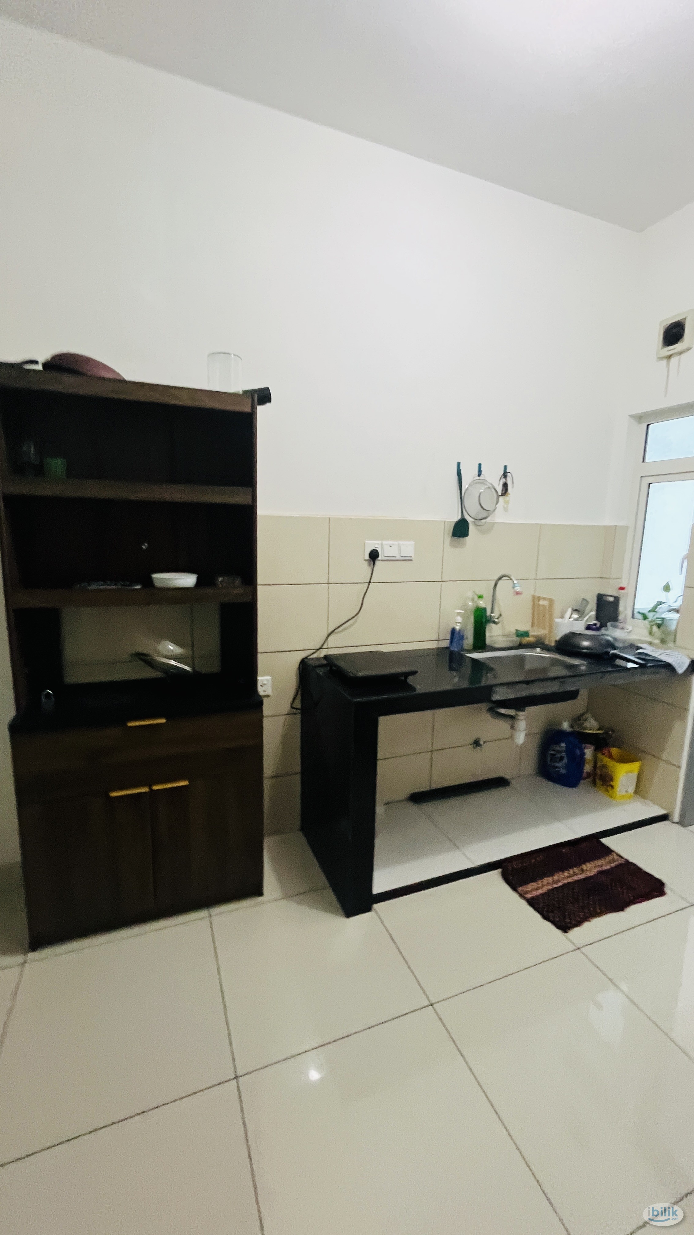Next to LRT and MRT Station Middle Room at TR Residence, Kuala Lumpur Near HKL and Station - Image 2