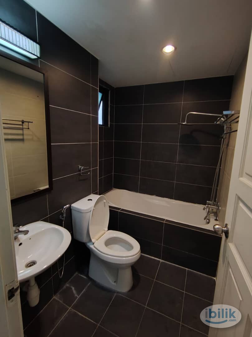 Master Room at Kinta Riverfront, Ipoh - Image 3