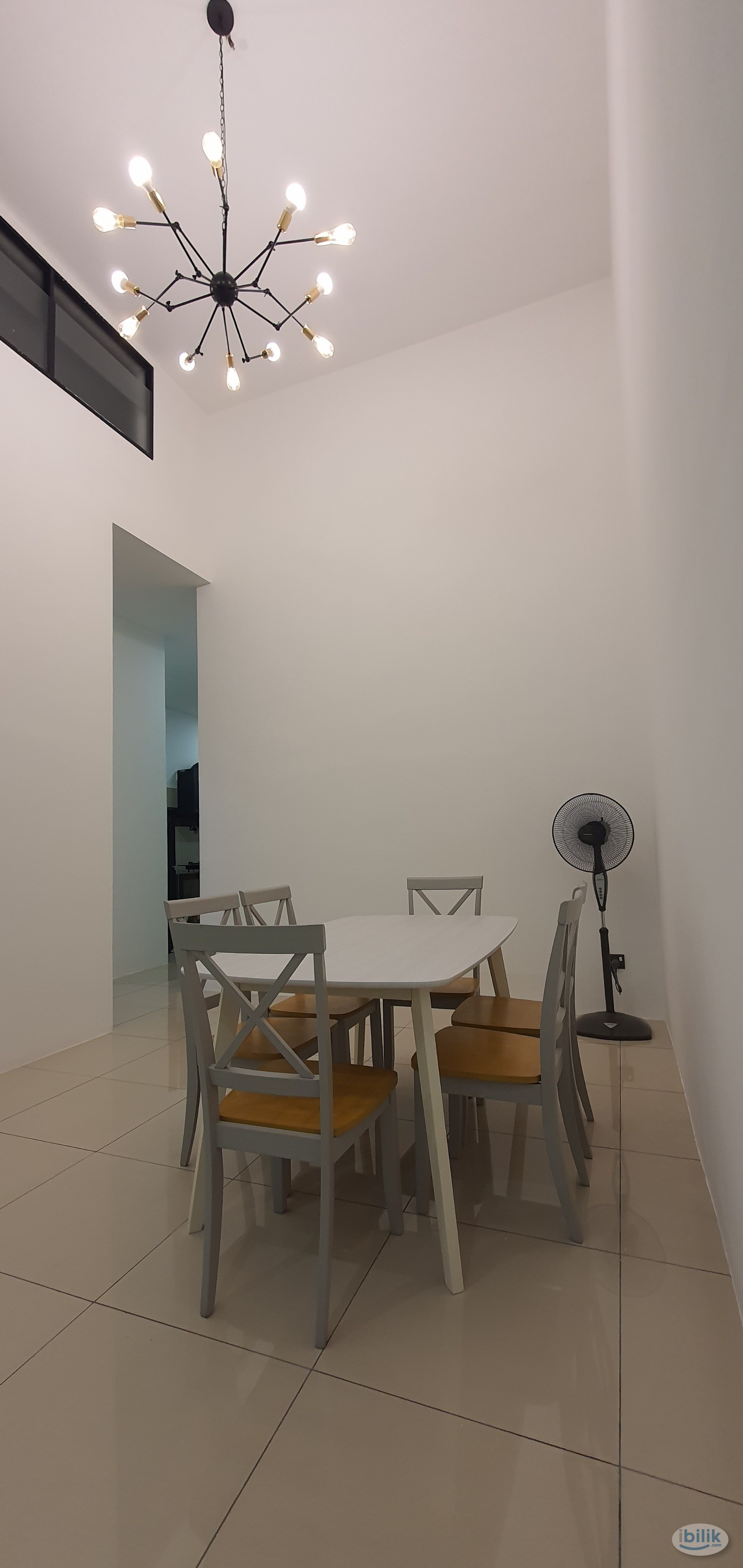 Middle Room at Ipoh, Perak - Image 3