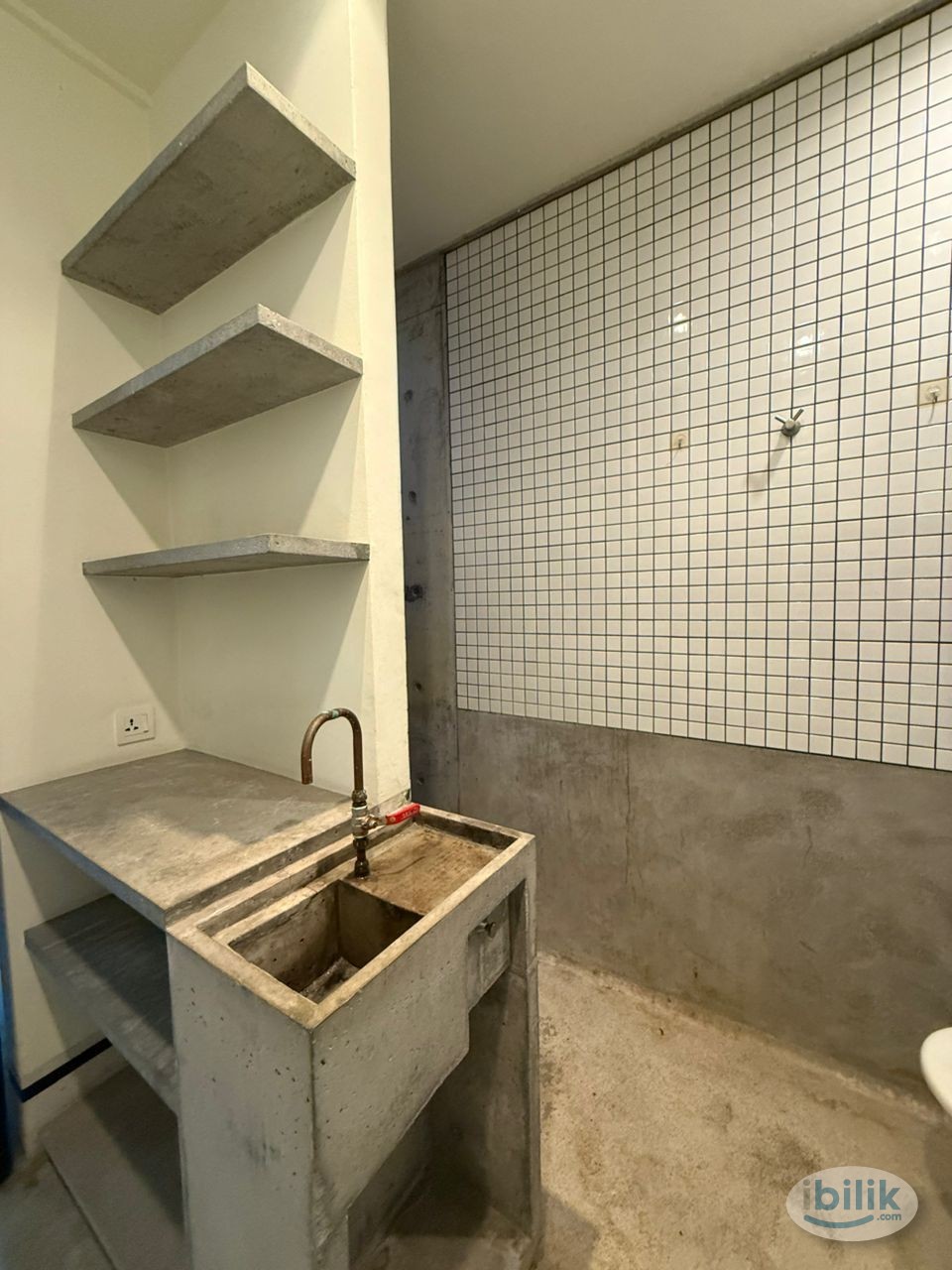 Middle Room at Bangsar (Jalan Senangin), Kuala Lumpur (Fully, Walk to LRT) - Image 3