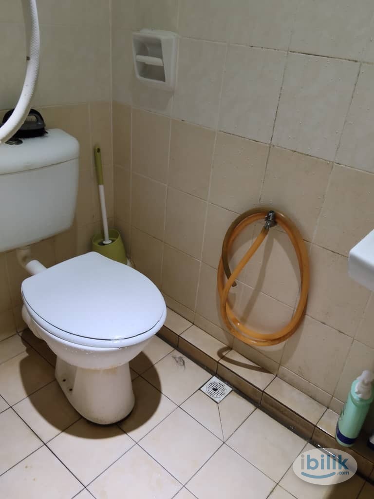Single Room at Asia Heights, Farlim - Image 2